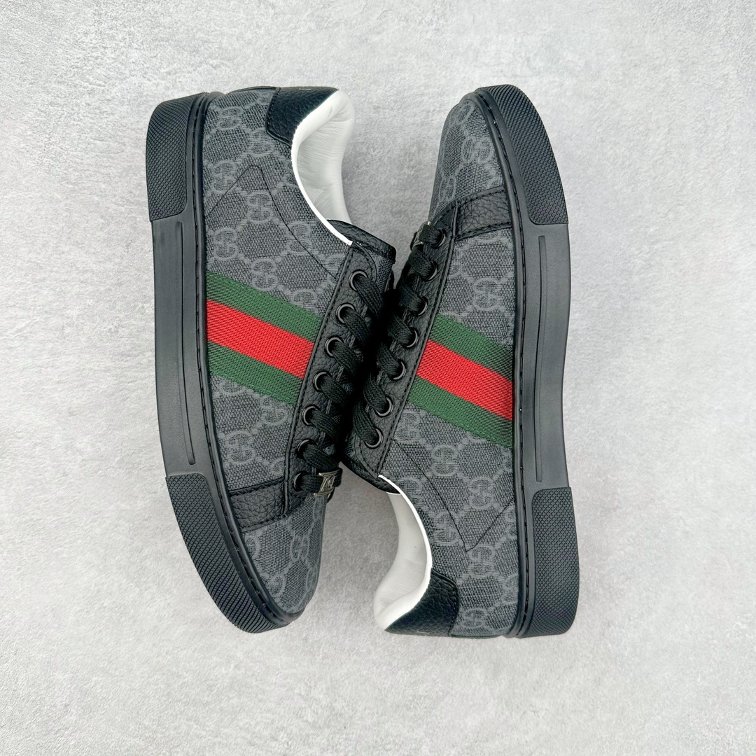 图片[3]-经典高奢古驰GUCCI古驰 Ace Embroidered Low-Top拼色刺绣系列低帮潮流百搭休闲板鞋 市售最强顶级几率混卖版本 全网首发Gucci古驰小蜜蜂 附送原装一致鞋舌仿磨环保纸垫全套专柜包装物及配件外盒标和鞋底嵌入核心防伪芯片感应装置 秒杀市面任何版本意大利进口超软小牛皮+同源出厂真丝绸防尘鞋套袋原装雪梨形超软沙绒纸团高工艺无缝细空胶技术 贴楦误差0.05mm 鞋底采用固特异内外锁死工艺 最大限度弯折永不开胶 原鞋一致效果环保无味❗ 尺码：35 36 37 38 39 40 41 42 43 44-选品中心
