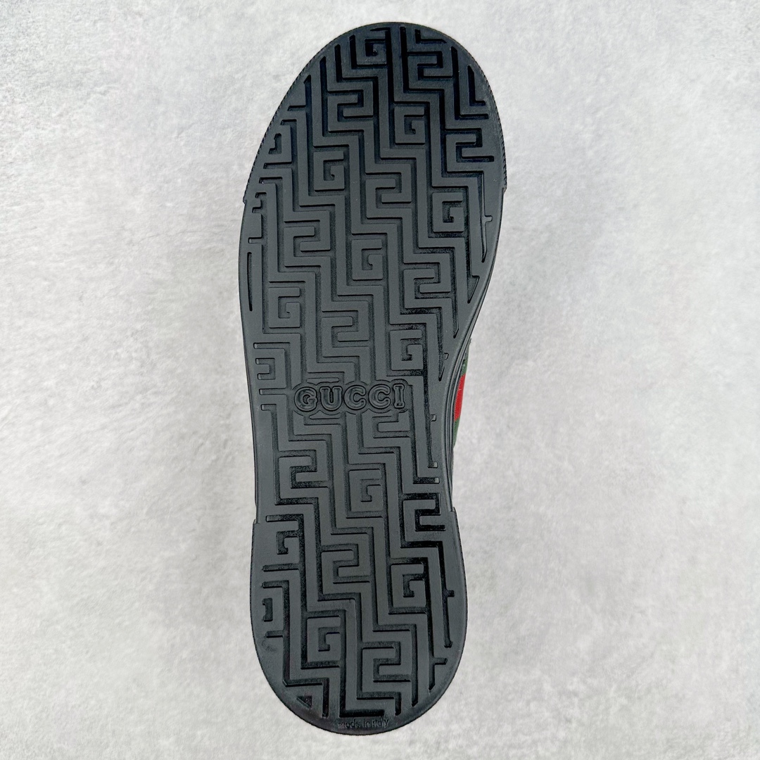 图片[9]-经典高奢古驰GUCCI古驰 Ace Embroidered Low-Top拼色刺绣系列低帮潮流百搭休闲板鞋 市售最强顶级几率混卖版本 全网首发Gucci古驰小蜜蜂 附送原装一致鞋舌仿磨环保纸垫全套专柜包装物及配件外盒标和鞋底嵌入核心防伪芯片感应装置 秒杀市面任何版本意大利进口超软小牛皮+同源出厂真丝绸防尘鞋套袋原装雪梨形超软沙绒纸团高工艺无缝细空胶技术 贴楦误差0.05mm 鞋底采用固特异内外锁死工艺 最大限度弯折永不开胶 原鞋一致效果环保无味❗ 尺码：35 36 37 38 39 40 41 42 43 44-选品中心