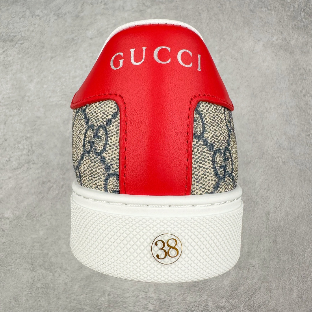 图片[8]-经典高奢古驰GUCCI古驰 Ace Embroidered Low-Top拼色刺绣系列低帮潮流百搭休闲板鞋 市售最强顶级几率混卖版本 全网首发Gucci古驰小蜜蜂 附送原装一致鞋舌仿磨环保纸垫全套专柜包装物及配件外盒标和鞋底嵌入核心防伪芯片感应装置 秒杀市面任何版本意大利进口超软小牛皮+同源出厂真丝绸防尘鞋套袋原装雪梨形超软沙绒纸团高工艺无缝细空胶技术 贴楦误差0.05mm 鞋底采用固特异内外锁死工艺 最大限度弯折永不开胶 原鞋一致效果环保无味❗ 尺码：35 36 37 38 39 40 41 42 43 44-选品中心