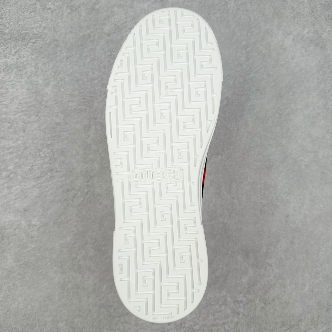 图片[9]-经典高奢古驰GUCCI古驰 Ace Embroidered Low-Top拼色刺绣系列低帮潮流百搭休闲板鞋 市售最强顶级几率混卖版本 全网首发Gucci古驰小蜜蜂 附送原装一致鞋舌仿磨环保纸垫全套专柜包装物及配件外盒标和鞋底嵌入核心防伪芯片感应装置 秒杀市面任何版本意大利进口超软小牛皮+同源出厂真丝绸防尘鞋套袋原装雪梨形超软沙绒纸团高工艺无缝细空胶技术 贴楦误差0.05mm 鞋底采用固特异内外锁死工艺 最大限度弯折永不开胶 原鞋一致效果环保无味❗ 尺码：35 36 37 38 39 40 41 42 43 44-选品中心