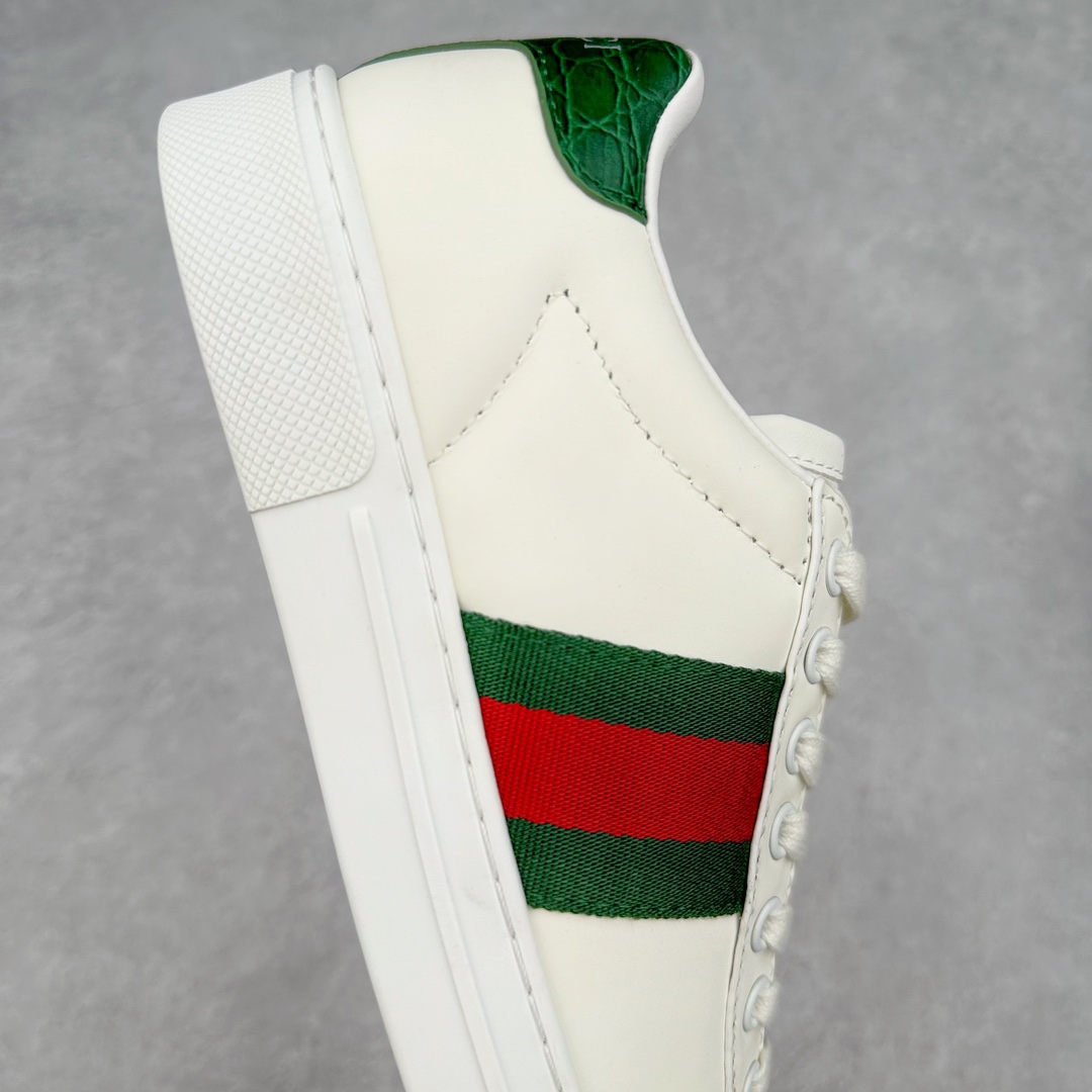 图片[6]-经典高奢古驰GUCCI古驰 Ace Embroidered Low-Top拼色刺绣系列低帮潮流百搭休闲板鞋 市售最强顶级几率混卖版本 全网首发Gucci古驰小蜜蜂 附送原装一致鞋舌仿磨环保纸垫全套专柜包装物及配件外盒标和鞋底嵌入核心防伪芯片感应装置 秒杀市面任何版本意大利进口超软小牛皮+同源出厂真丝绸防尘鞋套袋原装雪梨形超软沙绒纸团高工艺无缝细空胶技术 贴楦误差0.05mm 鞋底采用固特异内外锁死工艺 最大限度弯折永不开胶 原鞋一致效果环保无味❗ 尺码：35 36 37 38 39 40 41 42 43 44-选品中心