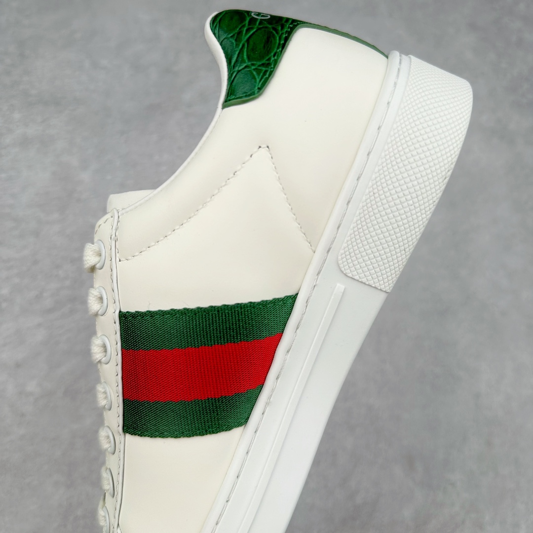 图片[7]-经典高奢古驰GUCCI古驰 Ace Embroidered Low-Top拼色刺绣系列低帮潮流百搭休闲板鞋 市售最强顶级几率混卖版本 全网首发Gucci古驰小蜜蜂 附送原装一致鞋舌仿磨环保纸垫全套专柜包装物及配件外盒标和鞋底嵌入核心防伪芯片感应装置 秒杀市面任何版本意大利进口超软小牛皮+同源出厂真丝绸防尘鞋套袋原装雪梨形超软沙绒纸团高工艺无缝细空胶技术 贴楦误差0.05mm 鞋底采用固特异内外锁死工艺 最大限度弯折永不开胶 原鞋一致效果环保无味❗ 尺码：35 36 37 38 39 40 41 42 43 44-选品中心