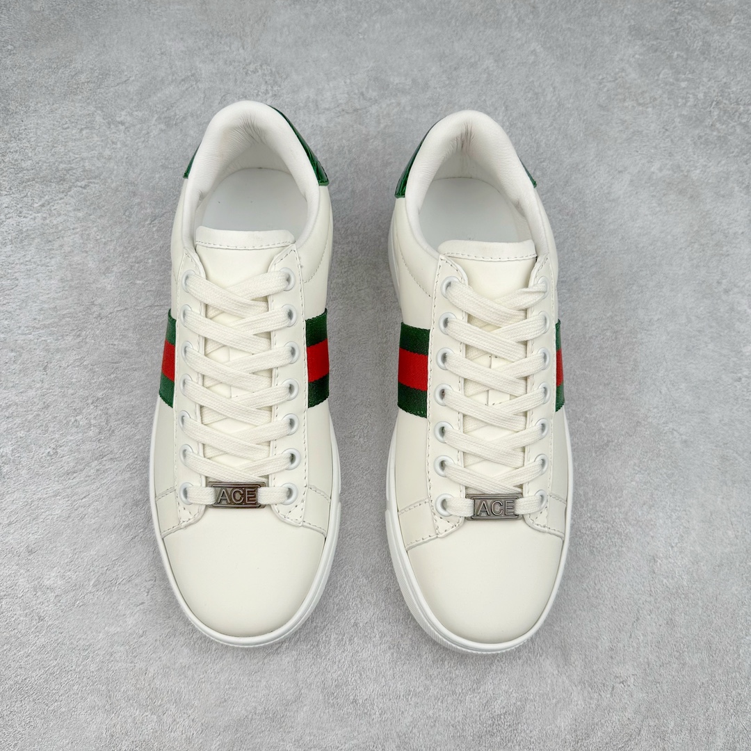 图片[2]-经典高奢古驰GUCCI古驰 Ace Embroidered Low-Top拼色刺绣系列低帮潮流百搭休闲板鞋 市售最强顶级几率混卖版本 全网首发Gucci古驰小蜜蜂 附送原装一致鞋舌仿磨环保纸垫全套专柜包装物及配件外盒标和鞋底嵌入核心防伪芯片感应装置 秒杀市面任何版本意大利进口超软小牛皮+同源出厂真丝绸防尘鞋套袋原装雪梨形超软沙绒纸团高工艺无缝细空胶技术 贴楦误差0.05mm 鞋底采用固特异内外锁死工艺 最大限度弯折永不开胶 原鞋一致效果环保无味❗ 尺码：35 36 37 38 39 40 41 42 43 44-选品中心