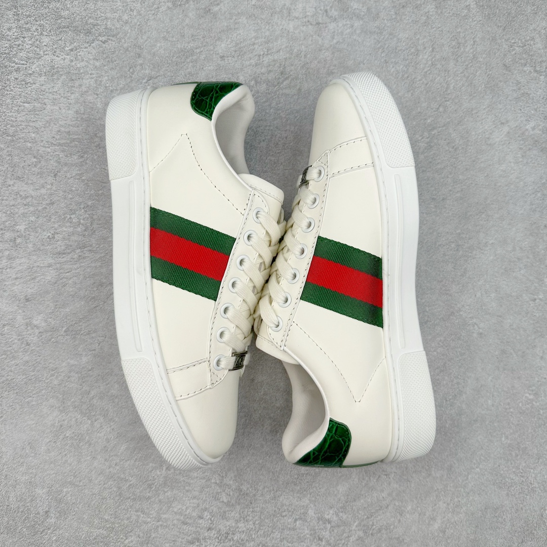 图片[3]-经典高奢古驰GUCCI古驰 Ace Embroidered Low-Top拼色刺绣系列低帮潮流百搭休闲板鞋 市售最强顶级几率混卖版本 全网首发Gucci古驰小蜜蜂 附送原装一致鞋舌仿磨环保纸垫全套专柜包装物及配件外盒标和鞋底嵌入核心防伪芯片感应装置 秒杀市面任何版本意大利进口超软小牛皮+同源出厂真丝绸防尘鞋套袋原装雪梨形超软沙绒纸团高工艺无缝细空胶技术 贴楦误差0.05mm 鞋底采用固特异内外锁死工艺 最大限度弯折永不开胶 原鞋一致效果环保无味❗ 尺码：35 36 37 38 39 40 41 42 43 44-选品中心