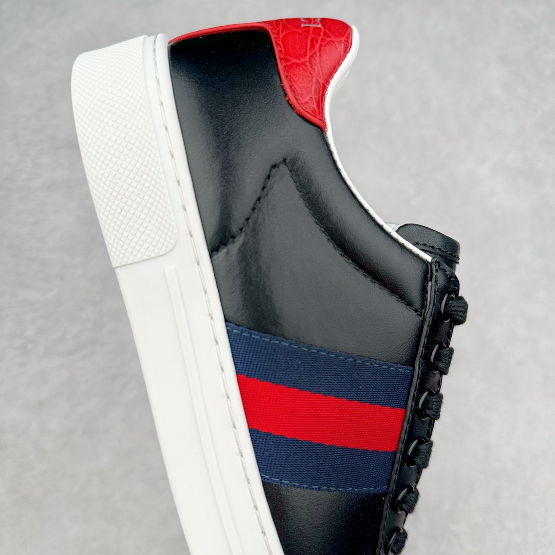 图片[6]-经典高奢古驰GUCCI古驰 Ace Embroidered Low-Top拼色刺绣系列低帮潮流百搭休闲板鞋 市售最强顶级几率混卖版本 全网首发Gucci古驰小蜜蜂 附送原装一致鞋舌仿磨环保纸垫全套专柜包装物及配件外盒标和鞋底嵌入核心防伪芯片感应装置 秒杀市面任何版本意大利进口超软小牛皮+同源出厂真丝绸防尘鞋套袋原装雪梨形超软沙绒纸团高工艺无缝细空胶技术 贴楦误差0.05mm 鞋底采用固特异内外锁死工艺 最大限度弯折永不开胶 原鞋一致效果环保无味❗ 尺码：35 36 37 38 39 40 41 42 43 44-选品中心