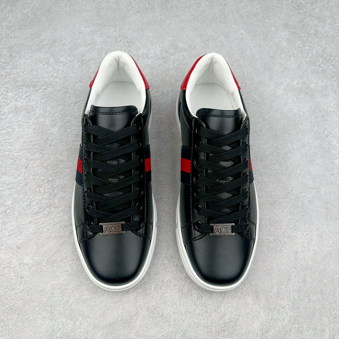 图片[2]-经典高奢古驰GUCCI古驰 Ace Embroidered Low-Top拼色刺绣系列低帮潮流百搭休闲板鞋 市售最强顶级几率混卖版本 全网首发Gucci古驰小蜜蜂 附送原装一致鞋舌仿磨环保纸垫全套专柜包装物及配件外盒标和鞋底嵌入核心防伪芯片感应装置 秒杀市面任何版本意大利进口超软小牛皮+同源出厂真丝绸防尘鞋套袋原装雪梨形超软沙绒纸团高工艺无缝细空胶技术 贴楦误差0.05mm 鞋底采用固特异内外锁死工艺 最大限度弯折永不开胶 原鞋一致效果环保无味❗ 尺码：35 36 37 38 39 40 41 42 43 44-选品中心