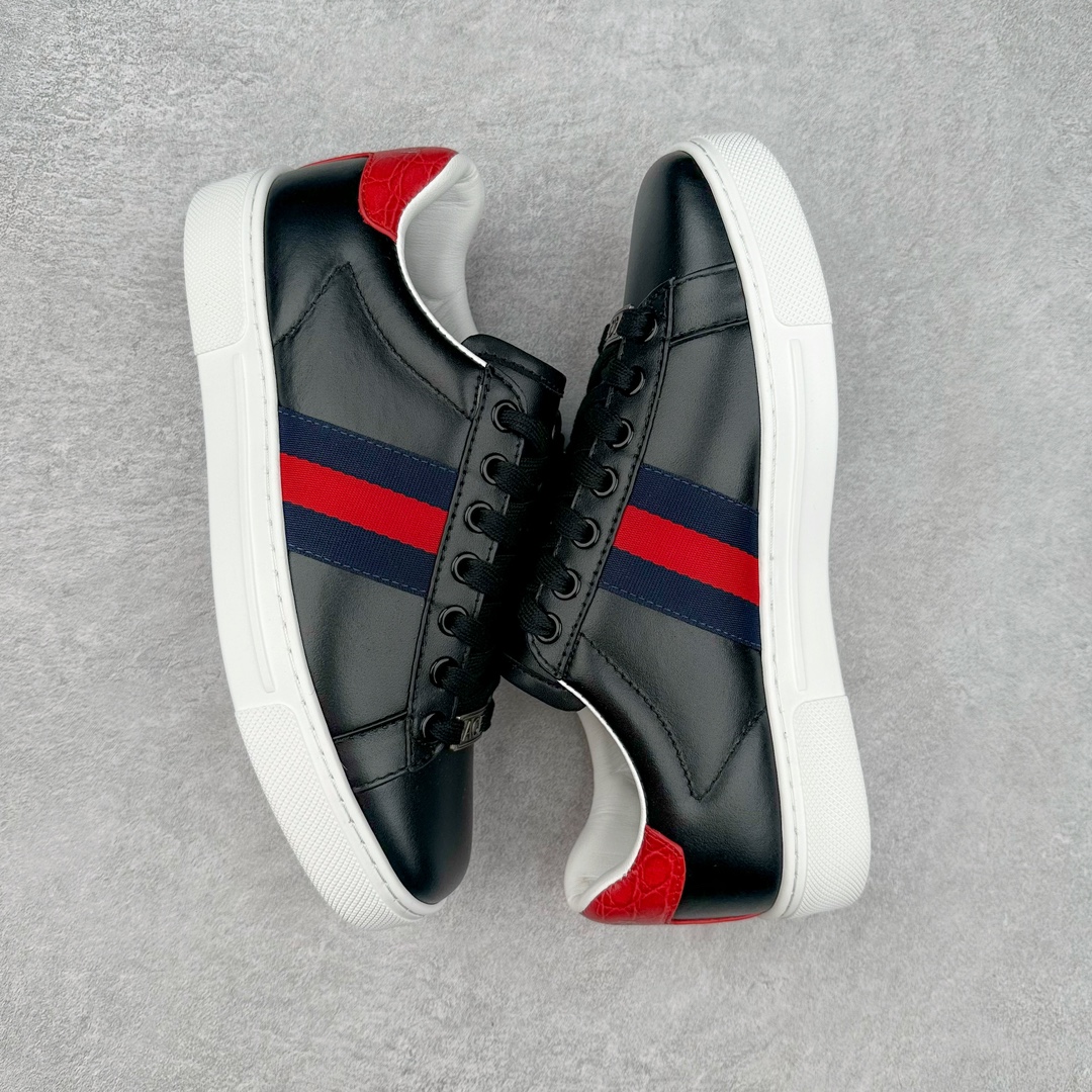 图片[3]-经典高奢古驰GUCCI古驰 Ace Embroidered Low-Top拼色刺绣系列低帮潮流百搭休闲板鞋 市售最强顶级几率混卖版本 全网首发Gucci古驰小蜜蜂 附送原装一致鞋舌仿磨环保纸垫全套专柜包装物及配件外盒标和鞋底嵌入核心防伪芯片感应装置 秒杀市面任何版本意大利进口超软小牛皮+同源出厂真丝绸防尘鞋套袋原装雪梨形超软沙绒纸团高工艺无缝细空胶技术 贴楦误差0.05mm 鞋底采用固特异内外锁死工艺 最大限度弯折永不开胶 原鞋一致效果环保无味❗ 尺码：35 36 37 38 39 40 41 42 43 44-选品中心