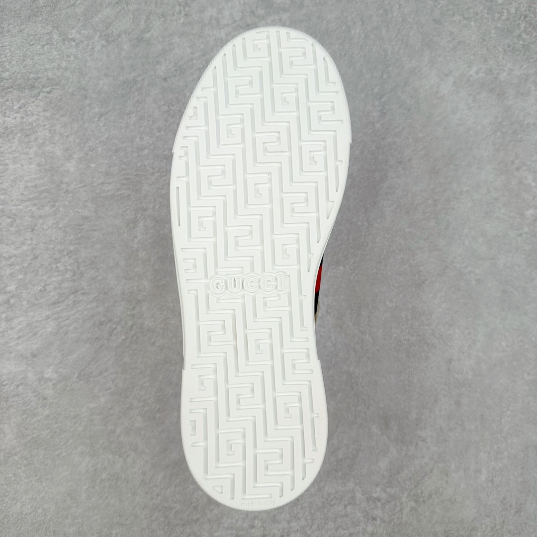 图片[9]-经典高奢古驰GUCCI古驰 Ace Embroidered Low-Top拼色刺绣系列低帮潮流百搭休闲板鞋 市售最强顶级几率混卖版本 全网首发Gucci古驰小蜜蜂 附送原装一致鞋舌仿磨环保纸垫全套专柜包装物及配件外盒标和鞋底嵌入核心防伪芯片感应装置 秒杀市面任何版本意大利进口超软小牛皮+同源出厂真丝绸防尘鞋套袋原装雪梨形超软沙绒纸团高工艺无缝细空胶技术 贴楦误差0.05mm 鞋底采用固特异内外锁死工艺 最大限度弯折永不开胶 原鞋一致效果环保无味❗ 尺码：35 36 37 38 39 40 41 42 43 44-选品中心