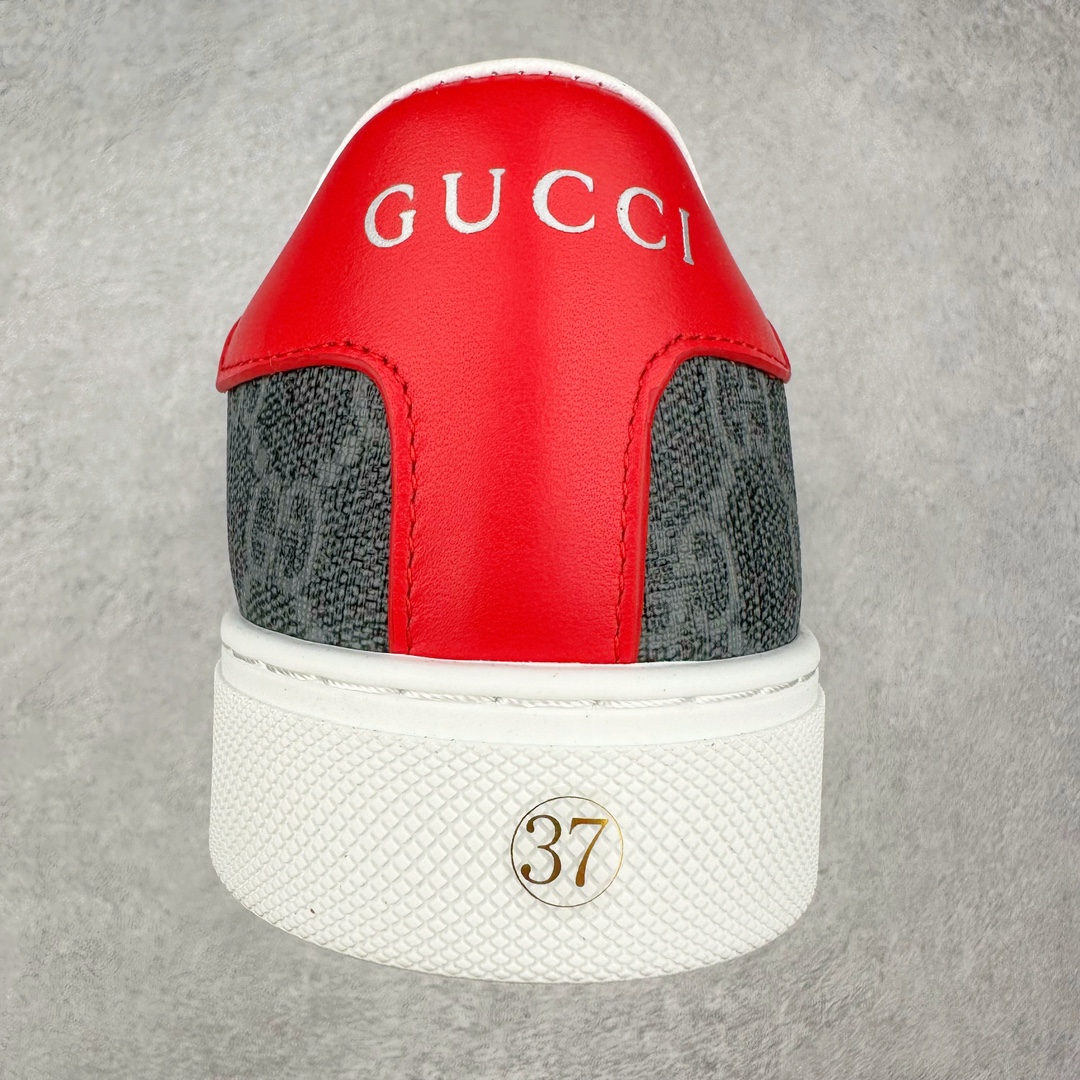 图片[8]-经典高奢古驰GUCCI古驰 Ace Embroidered Low-Top拼色刺绣系列低帮潮流百搭休闲板鞋 市售最强顶级几率混卖版本 全网首发Gucci古驰小蜜蜂 附送原装一致鞋舌仿磨环保纸垫全套专柜包装物及配件外盒标和鞋底嵌入核心防伪芯片感应装置 秒杀市面任何版本意大利进口超软小牛皮+同源出厂真丝绸防尘鞋套袋原装雪梨形超软沙绒纸团高工艺无缝细空胶技术 贴楦误差0.05mm 鞋底采用固特异内外锁死工艺 最大限度弯折永不开胶 原鞋一致效果环保无味❗ 尺码：35 36 37 38 39 40 41 42 43 44-选品中心