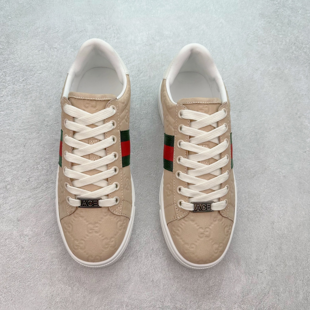 图片[2]-经典高奢古驰GUCCI古驰 Ace Embroidered Low-Top拼色刺绣系列低帮潮流百搭休闲板鞋 市售最强顶级几率混卖版本 全网首发Gucci古驰小蜜蜂 附送原装一致鞋舌仿磨环保纸垫全套专柜包装物及配件外盒标和鞋底嵌入核心防伪芯片感应装置 秒杀市面任何版本意大利进口超软小牛皮+同源出厂真丝绸防尘鞋套袋原装雪梨形超软沙绒纸团高工艺无缝细空胶技术 贴楦误差0.05mm 鞋底采用固特异内外锁死工艺 最大限度弯折永不开胶 原鞋一致效果环保无味❗ 尺码：35 36 37 38 39 40 41 42 43 44-选品中心