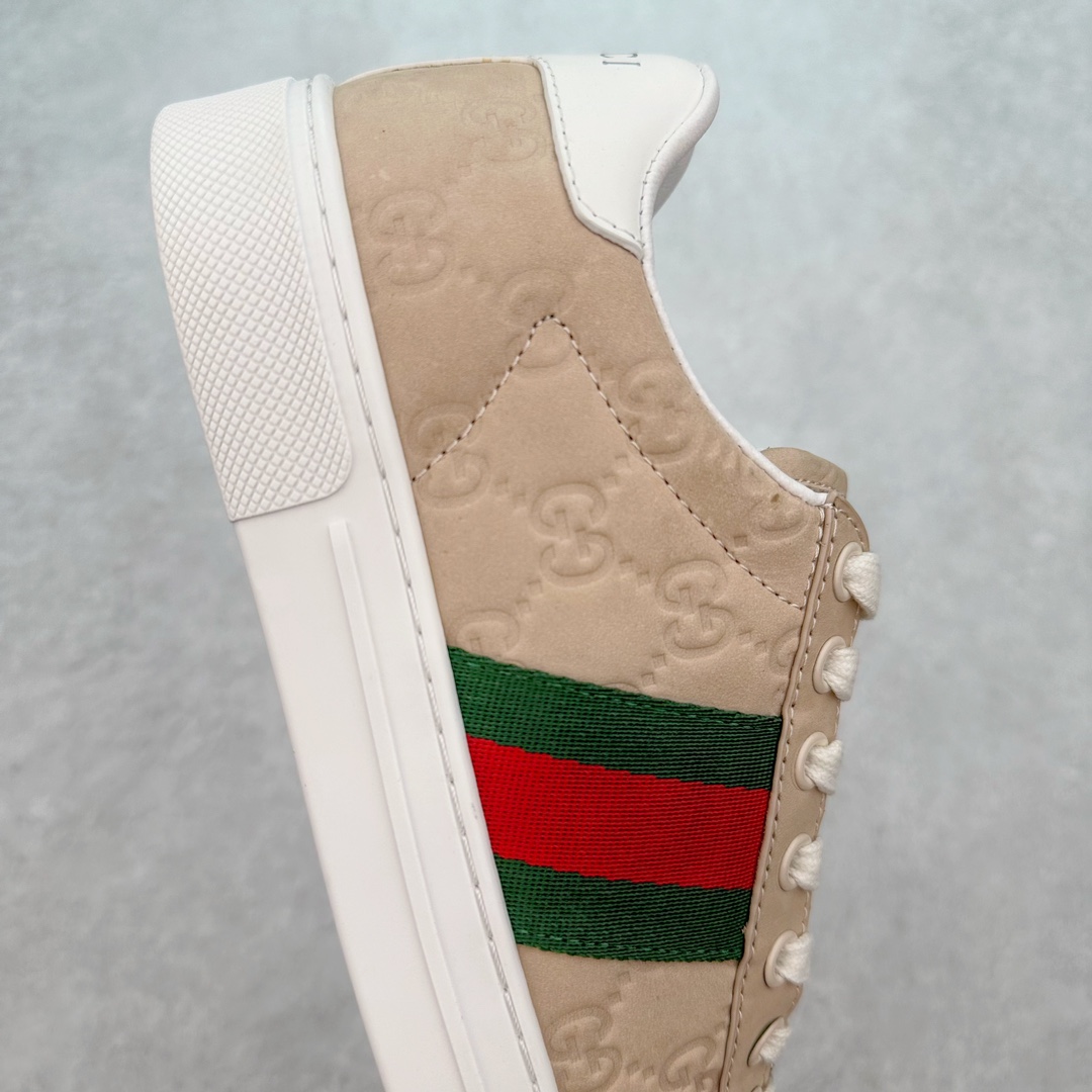图片[6]-经典高奢古驰GUCCI古驰 Ace Embroidered Low-Top拼色刺绣系列低帮潮流百搭休闲板鞋 市售最强顶级几率混卖版本 全网首发Gucci古驰小蜜蜂 附送原装一致鞋舌仿磨环保纸垫全套专柜包装物及配件外盒标和鞋底嵌入核心防伪芯片感应装置 秒杀市面任何版本意大利进口超软小牛皮+同源出厂真丝绸防尘鞋套袋原装雪梨形超软沙绒纸团高工艺无缝细空胶技术 贴楦误差0.05mm 鞋底采用固特异内外锁死工艺 最大限度弯折永不开胶 原鞋一致效果环保无味❗ 尺码：35 36 37 38 39 40 41 42 43 44-选品中心