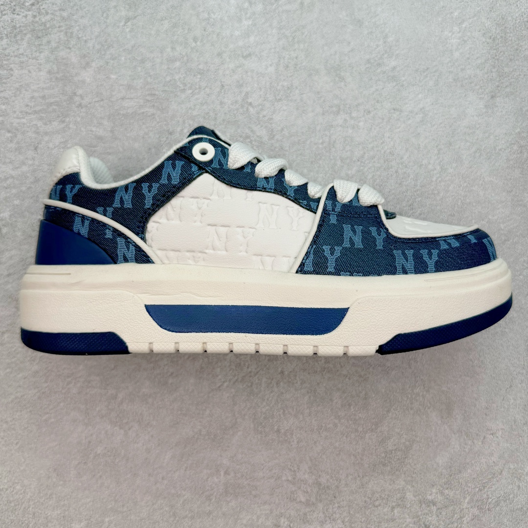 ＃DT纯原 MLB Chunky Liner Basic 复古印花学长鞋系列低帮轻量增高厚底百搭休闲运动慢跑鞋板鞋 Korea韩国联名NY美国榄球纽约洋基队限定 目前可过轻松秒过各类鉴定 能操作的私聊 韩国代购专供 左脚内置NFC感应 区别市面贴纸假芯片 MLB专用菱形双针中底布 重点细节中底布带注胶孔 原厂NFC感应吊牌 支持鉴定 一个两位数 原盒原标 全套原楦原纸板原厂数据开发 中韩文保养标贴 绿色防霉片 平台代购专供 独家一比一RB+MD组合大底 高频后跟小人Logo精准对位立体饱满 正确网布加超迁鞋面 转印中底走线紧密 转印Logo工艺表层防刮不掉色 尺码：35 36 36.5 37.5 38 38.5 39 40 40.5 41 42 42.5 43 44 44.5 45-选品中心