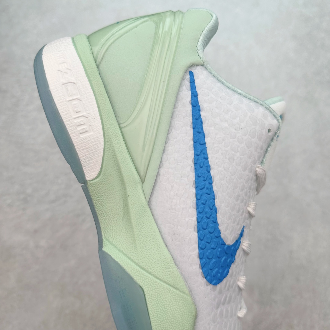 图片[6]-NK Zoom Kobe 6 科比六代 CW2190-402 采用了复合式的鞋面 内层为透气网面 中层加载Fly wire科技 而外层则用聚氨酯岛状结构塑造出非常逼真的蛇麟纹路 多层的鞋面结构带来了更好的透气性和更有针对性的保护 加入了双层记忆海绵鞋垫 可根据球员脚形自动调节以提高合脚度 使脚感更加柔软舒适 赋予球员非一般的球场舒适感受 尺码：40 40.5 41 42 42.5 43 44 44.5 45 46-选品中心