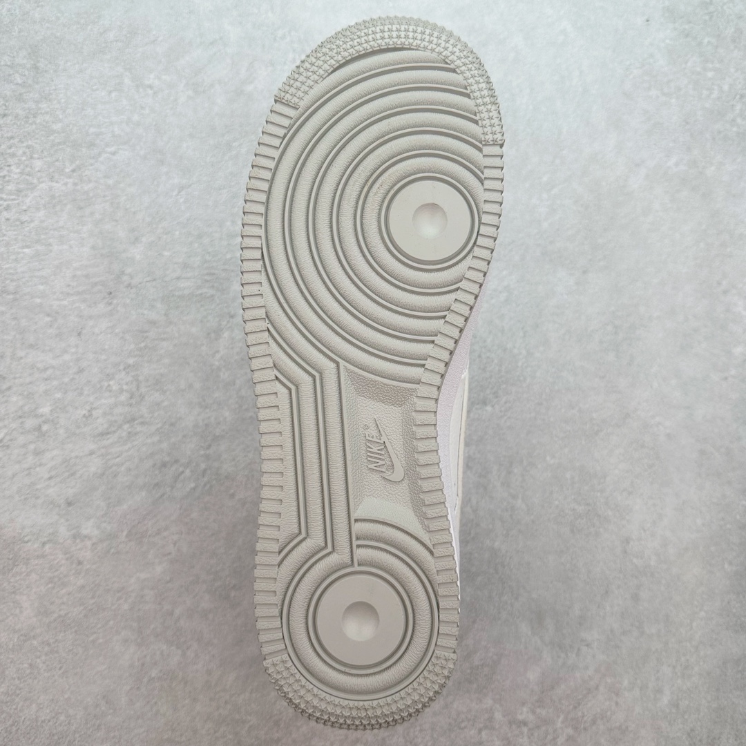 图片[9]-NK Air Force 1´07 Low 空军一号低帮百搭休闲运动板鞋 LS0216-025 柔软、弹性十足的缓震性能和出色的中底设计 横跨复古与现代的外型结合 造就出风靡全球 三十多年的Force 1 直到今天还深受青睐 尺码：36 36.5 37.5 38 38.5 39 40 40.5 41 42 42.5 43 44 44.5 45-选品中心