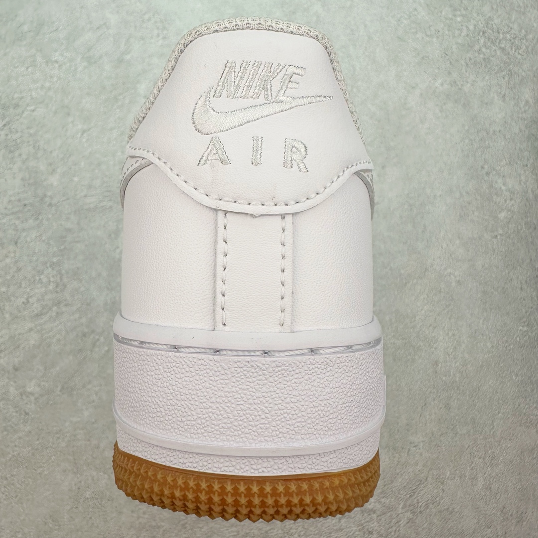 图片[8]-NK Air Force 1´07 Low 空军一号低帮百搭休闲运动板鞋 DJ2739-100 柔软、弹性十足的缓震性能和出色的中底设计 横跨复古与现代的外型结合 造就出风靡全球 三十多年的Force 1 直到今天还深受青睐 尺码：36 36.5 37.5 38 38.5 39 40 40.5 41 42 42.5 43 44 44.5 45-选品中心