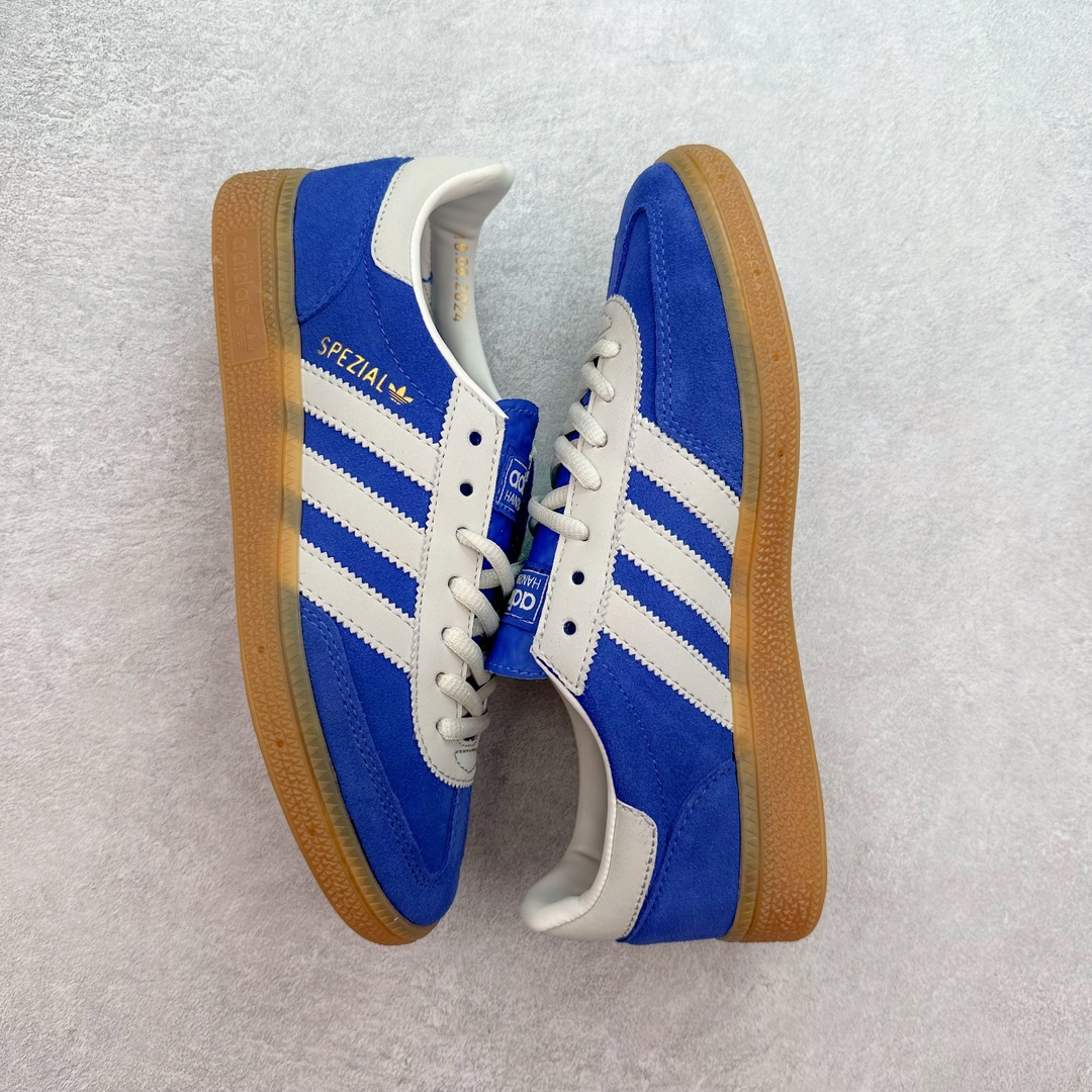 图片[3]-AD Originals Handball SPZL 手球运动员系列百搭休闲运动板鞋 JP5278 这款来自阿迪达斯的这款HANDBALL SPZL前身是一双手球运动鞋，这一次拿来复刻，所以鞋面的主要色彩选用了黑色， 鞋面外侧除了Spezial字母之外还有三叶草标志。Handball SPZL作为复古手球训练鞋与作为室内足球鞋的Samba有着异曲同工之处，但是质感更为出众的鞋身以及丰富的配色选择比起Samba来讲可以说是更胜一筹了！尺码：36 36⅔ 37⅓ 38 38⅔ 39⅓ 40 40⅔ 41⅓ 42 42⅔ 43⅓ 44 45-选品中心
