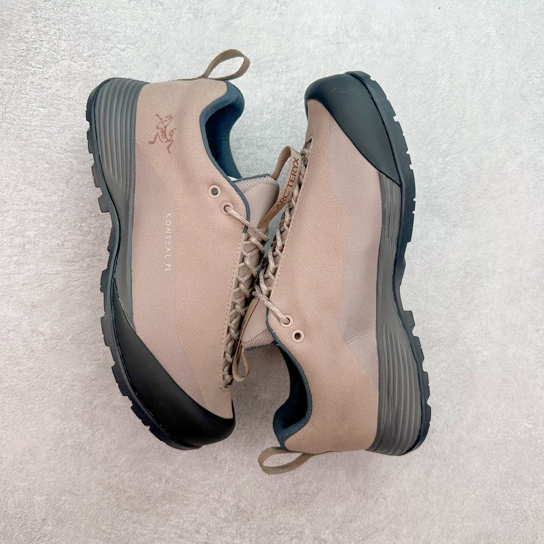 图片[3]-加拿大品牌 始祖鸟·Arcteryx始祖鸟 Konseal Lt 轻量网布防滑轻便耐磨低帮越野跑步鞋 利用先进的技术、更轻但可靠耐用的材料和高度专注的设计流程，我们创造了我们最轻的接近鞋 Konseal LT。它专为在您携带背包和攀爬装备时覆盖崎岖的地面而设计，提供足底支撑和保护、应对不断変化的地形的敏捷性以及 Vibram® Megagrip 外底的自抓地力。内里提供赤足舒适感，鞋跟可平折，因此您可以在系绳或露营时将其作为木屐穿着。尺码：35 36 37 38 39 40 41 42 43 44 45-选品中心