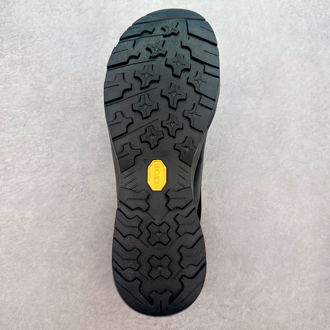 图片[9]-加拿大品牌 始祖鸟·Arcteryx始祖鸟 Konseal Lt 轻量网布防滑轻便耐磨低帮越野跑步鞋 利用先进的技术、更轻但可靠耐用的材料和高度专注的设计流程，我们创造了我们最轻的接近鞋 Konseal LT。它专为在您携带背包和攀爬装备时覆盖崎岖的地面而设计，提供足底支撑和保护、应对不断変化的地形的敏捷性以及 Vibram® Megagrip 外底的自抓地力。内里提供赤足舒适感，鞋跟可平折，因此您可以在系绳或露营时将其作为木屐穿着。尺码：35 36 37 38 39 40 41 42 43 44 45-选品中心