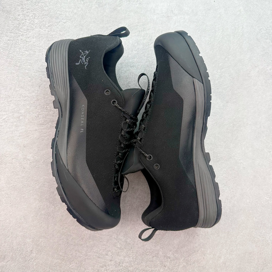 图片[3]-加拿大品牌 始祖鸟·Arcteryx始祖鸟 Konseal Lt 轻量网布防滑轻便耐磨低帮越野跑步鞋 利用先进的技术、更轻但可靠耐用的材料和高度专注的设计流程，我们创造了我们最轻的接近鞋 Konseal LT。它专为在您携带背包和攀爬装备时覆盖崎岖的地面而设计，提供足底支撑和保护、应对不断変化的地形的敏捷性以及 Vibram® Megagrip 外底的自抓地力。内里提供赤足舒适感，鞋跟可平折，因此您可以在系绳或露营时将其作为木屐穿着。尺码：35 36 37 38 39 40 41 42 43 44 45-选品中心