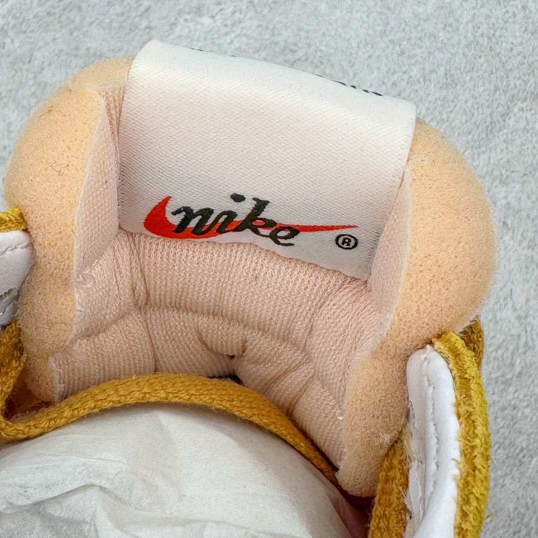 图片[13]-＃KZ纯原 Stussy x NK Roshe Run LD-1000 舒适百搭防滑耐磨低帮休闲跑步鞋男女同款 斯图西联名 棕粉 FQ5369-700 以其中白蓝色款式为例 设计师将白色作为底色 使用蓝色点缀两侧 NK Swoosh 提升视觉层次感的同时还进一步丰富色彩体系 材质方面更是尽显复古气质 全鞋采用大面积网眼面料设计 再在鞋头位置搭配上一大块绒面革 塑造出出色质感以及良好的透气性能 细节上 最醒目的便是两侧精致的Swoosh 点明品牌身份 此外鞋舌上出现的 Stussy 手绘涂鸦字体同样格外亮眼 不仅如此 鞋款后跟上还有 Stussy 字样 Logo 再次点题 彰显出该鞋款特有的联名属性 尺码：36 36.5 37.5 38 38.5 39 40 40.5 41 42 42.5 43 44 44.5 45 46-选品中心