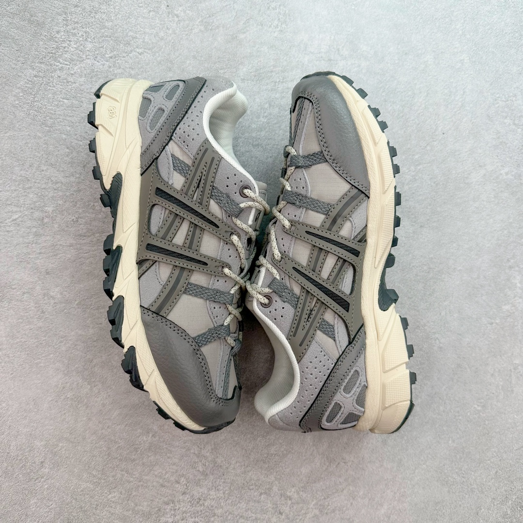 图片[3]-ASICS GEL-Sonoma 15-50 亚瑟士系列山系风户外低帮休闲运动跑步鞋 ASICS发布的GEL-SONOMA 15-50系列新品，从外形来看，兼具潮流感和越来越火的户外机能风，无论是配色还是性能，感觉牢牢抓住了年轻一代的心。这款鞋从设计、科技到配色多方位把握户外所需元素，鞋面采用专为户外竞技跑步设计的15-50经典越野竞技鞋，并融合前两代GEL-SONOMA越野鞋。升级后的GEL-SONOMA 15-50以分层后跟设计大幅提升了鞋款耐磨性，满足了日常穿着、城市徒步和登山远足多功能场景需求。鞋子用到的核心科技是GEL缓震胶与SpEVA科技中底，带来出色缓冲性能和防滑能力。在外形设计上，硬朗的轮廓与机能感线条加持，使GEL-SONOMA 15-50具备突出的户外风格，配色也十分迎合时下流行的山系风，选用多色块拼接，潮流感满满。尺码：36 37 37.5 38 39 39.5 40 40.5 41.5 42 42.5 43.5 44 45-选品中心