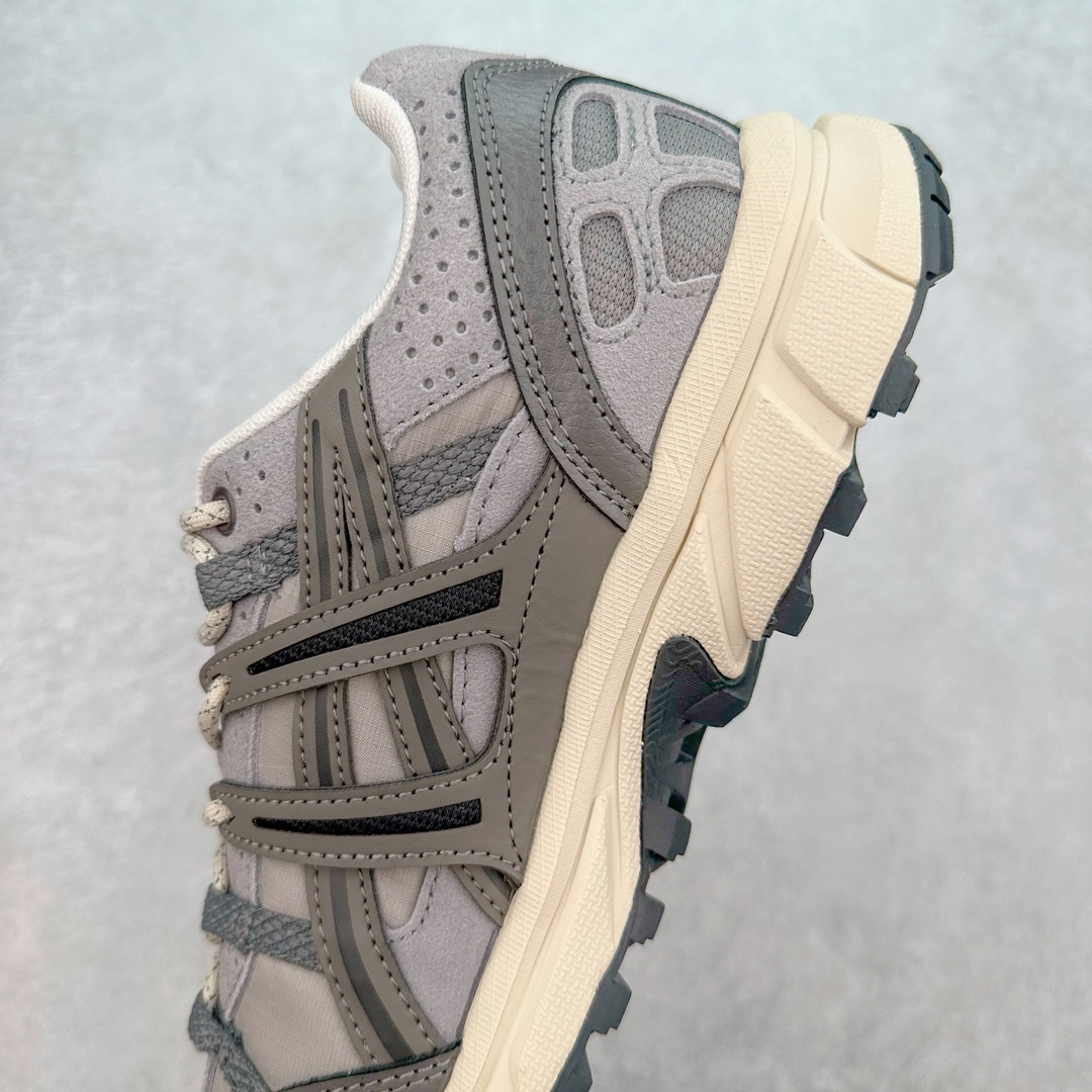 图片[7]-ASICS GEL-Sonoma 15-50 亚瑟士系列山系风户外低帮休闲运动跑步鞋 ASICS发布的GEL-SONOMA 15-50系列新品，从外形来看，兼具潮流感和越来越火的户外机能风，无论是配色还是性能，感觉牢牢抓住了年轻一代的心。这款鞋从设计、科技到配色多方位把握户外所需元素，鞋面采用专为户外竞技跑步设计的15-50经典越野竞技鞋，并融合前两代GEL-SONOMA越野鞋。升级后的GEL-SONOMA 15-50以分层后跟设计大幅提升了鞋款耐磨性，满足了日常穿着、城市徒步和登山远足多功能场景需求。鞋子用到的核心科技是GEL缓震胶与SpEVA科技中底，带来出色缓冲性能和防滑能力。在外形设计上，硬朗的轮廓与机能感线条加持，使GEL-SONOMA 15-50具备突出的户外风格，配色也十分迎合时下流行的山系风，选用多色块拼接，潮流感满满。尺码：36 37 37.5 38 39 39.5 40 40.5 41.5 42 42.5 43.5 44 45-选品中心