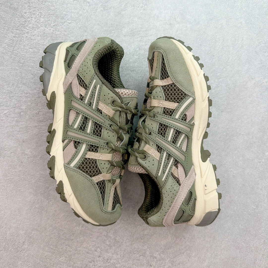 图片[3]-ASICS GEL-Sonoma 15-50 亚瑟士系列山系风户外低帮休闲运动跑步鞋 ASICS发布的GEL-SONOMA 15-50系列新品，从外形来看，兼具潮流感和越来越火的户外机能风，无论是配色还是性能，感觉牢牢抓住了年轻一代的心。这款鞋从设计、科技到配色多方位把握户外所需元素，鞋面采用专为户外竞技跑步设计的15-50经典越野竞技鞋，并融合前两代GEL-SONOMA越野鞋。升级后的GEL-SONOMA 15-50以分层后跟设计大幅提升了鞋款耐磨性，满足了日常穿着、城市徒步和登山远足多功能场景需求。鞋子用到的核心科技是GEL缓震胶与SpEVA科技中底，带来出色缓冲性能和防滑能力。在外形设计上，硬朗的轮廓与机能感线条加持，使GEL-SONOMA 15-50具备突出的户外风格，配色也十分迎合时下流行的山系风，选用多色块拼接，潮流感满满。尺码：36 37 37.5 38 39 39.5 40 40.5 41.5 42 42.5 43.5 44 45-选品中心