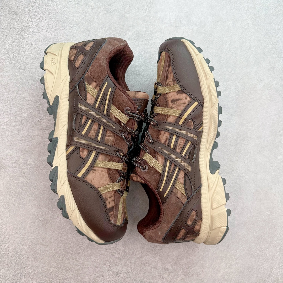 图片[3]-ASICS GEL-Sonoma 15-50 亚瑟士系列山系风户外低帮休闲运动跑步鞋 ASICS发布的GEL-SONOMA 15-50系列新品，从外形来看，兼具潮流感和越来越火的户外机能风，无论是配色还是性能，感觉牢牢抓住了年轻一代的心。这款鞋从设计、科技到配色多方位把握户外所需元素，鞋面采用专为户外竞技跑步设计的15-50经典越野竞技鞋，并融合前两代GEL-SONOMA越野鞋。升级后的GEL-SONOMA 15-50以分层后跟设计大幅提升了鞋款耐磨性，满足了日常穿着、城市徒步和登山远足多功能场景需求。鞋子用到的核心科技是GEL缓震胶与SpEVA科技中底，带来出色缓冲性能和防滑能力。在外形设计上，硬朗的轮廓与机能感线条加持，使GEL-SONOMA 15-50具备突出的户外风格，配色也十分迎合时下流行的山系风，选用多色块拼接，潮流感满满。尺码：36 37 37.5 38 39 39.5 40 40.5 41.5 42 42.5 43.5 44 45-选品中心