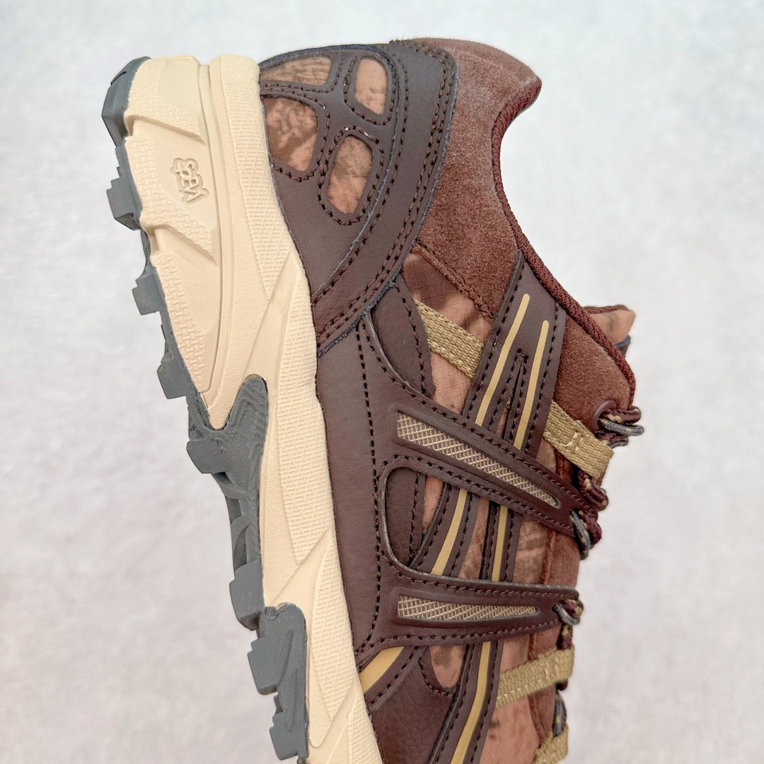 图片[6]-ASICS GEL-Sonoma 15-50 亚瑟士系列山系风户外低帮休闲运动跑步鞋 ASICS发布的GEL-SONOMA 15-50系列新品，从外形来看，兼具潮流感和越来越火的户外机能风，无论是配色还是性能，感觉牢牢抓住了年轻一代的心。这款鞋从设计、科技到配色多方位把握户外所需元素，鞋面采用专为户外竞技跑步设计的15-50经典越野竞技鞋，并融合前两代GEL-SONOMA越野鞋。升级后的GEL-SONOMA 15-50以分层后跟设计大幅提升了鞋款耐磨性，满足了日常穿着、城市徒步和登山远足多功能场景需求。鞋子用到的核心科技是GEL缓震胶与SpEVA科技中底，带来出色缓冲性能和防滑能力。在外形设计上，硬朗的轮廓与机能感线条加持，使GEL-SONOMA 15-50具备突出的户外风格，配色也十分迎合时下流行的山系风，选用多色块拼接，潮流感满满。尺码：36 37 37.5 38 39 39.5 40 40.5 41.5 42 42.5 43.5 44 45-选品中心