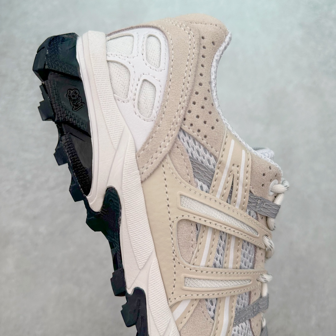 图片[6]-ASICS GEL-Sonoma 15-50 亚瑟士系列山系风户外低帮休闲运动跑步鞋 ASICS发布的GEL-SONOMA 15-50系列新品，从外形来看，兼具潮流感和越来越火的户外机能风，无论是配色还是性能，感觉牢牢抓住了年轻一代的心。这款鞋从设计、科技到配色多方位把握户外所需元素，鞋面采用专为户外竞技跑步设计的15-50经典越野竞技鞋，并融合前两代GEL-SONOMA越野鞋。升级后的GEL-SONOMA 15-50以分层后跟设计大幅提升了鞋款耐磨性，满足了日常穿着、城市徒步和登山远足多功能场景需求。鞋子用到的核心科技是GEL缓震胶与SpEVA科技中底，带来出色缓冲性能和防滑能力。在外形设计上，硬朗的轮廓与机能感线条加持，使GEL-SONOMA 15-50具备突出的户外风格，配色也十分迎合时下流行的山系风，选用多色块拼接，潮流感满满。尺码：36 37 37.5 38 39 39.5 40 40.5 41.5 42 42.5 43.5 44 45-选品中心