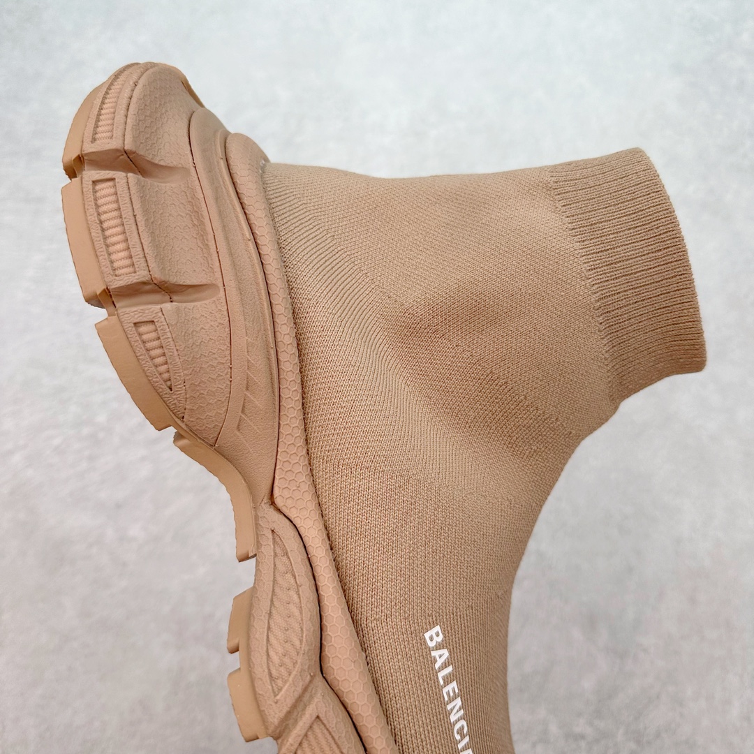 图片[6]-＃JC纯原 BALENCIAGA 3XL 巴黎世家袜子鞋复古休闲运动鞋 系列推出探索时尚界对于原创与挪用的概念 以全新系列致敬传承与经典 以标志性Balenciaga廓形和抽象大底 碰撞出诙谐又和谐的新创意 原版一比一做法 鞋面高密度飞织 独家组合大底 正品全套包装 尺码：35-46-选品中心