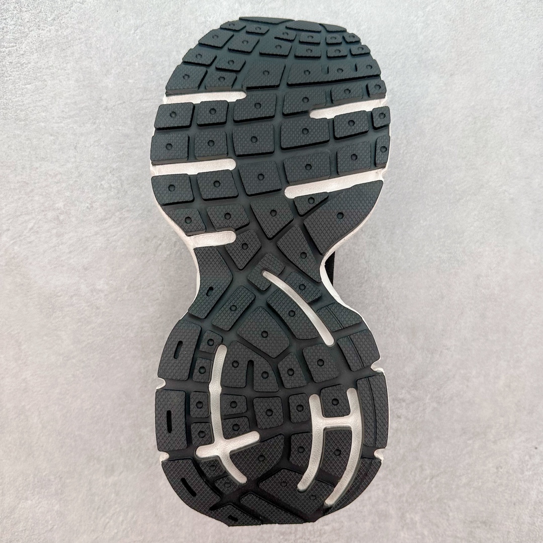 图片[9]-＃JC纯原 BALENCIAGA 3XL 巴黎世家袜子鞋复古休闲运动鞋 系列推出探索时尚界对于原创与挪用的概念 以全新系列致敬传承与经典 以标志性Balenciaga廓形和抽象大底 碰撞出诙谐又和谐的新创意 原版一比一做法 鞋面高密度飞织 独家组合大底 正品全套包装 尺码：35-46-选品中心