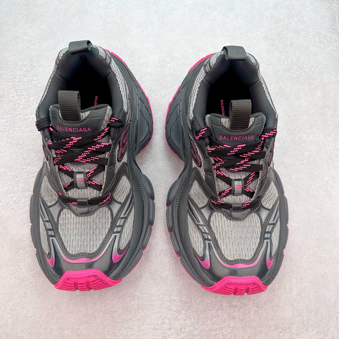 图片[2]-＃JC纯原 BALENCIAGA 10XL Sneakers 巴黎世家十二代网布系带低帮走秀复古老爹鞋 全套原纸板楦头开发 最原汁原味的灵魂版型 全鞋荧光划线卡点 胶水把控整洁度追求极致完美 每一双都是工艺品 多重QC质检 超越公司货的品控标准 实实在在的免检产品 原盒原配 正确字体电绣 粗细、位置、大小正确 侧边TPU 透气孔匹配意产原版 正确分离大底 TPU软底 原版一致大底LOGO 立体感十足 原厂皮料水洗做旧 采购原厂网纱 不含皮革 网布材料和聚氨酯 磨损效果 展现品牌对于新潮事物的热情 这款鞋子拥有巨大尺寸和醒目设计 符合当下”老爹鞋”的趋势 鞋子采用银灰配色 营造出低调而不失华丽的效果 10XL的尺码使它成为市场中最显眼的存在 适合追求个性化的人群 Balenciaga始终站在时尚前沿 此次发布的产品再次体现了他们的创新能力 尺码：35 36 37 38 39 40 41 42 43 44 45 46-选品中心