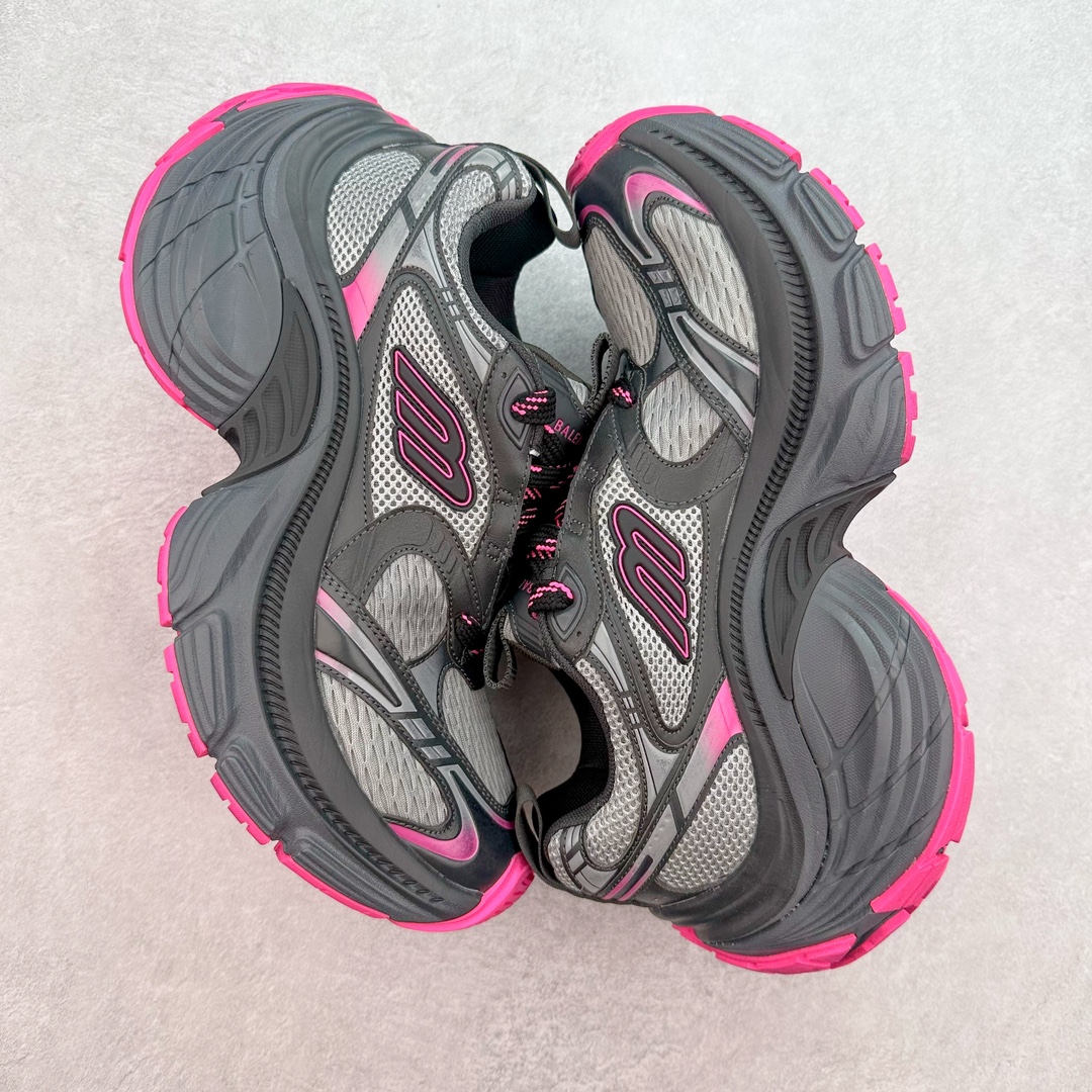 图片[3]-＃JC纯原 BALENCIAGA 10XL Sneakers 巴黎世家十二代网布系带低帮走秀复古老爹鞋 全套原纸板楦头开发 最原汁原味的灵魂版型 全鞋荧光划线卡点 胶水把控整洁度追求极致完美 每一双都是工艺品 多重QC质检 超越公司货的品控标准 实实在在的免检产品 原盒原配 正确字体电绣 粗细、位置、大小正确 侧边TPU 透气孔匹配意产原版 正确分离大底 TPU软底 原版一致大底LOGO 立体感十足 原厂皮料水洗做旧 采购原厂网纱 不含皮革 网布材料和聚氨酯 磨损效果 展现品牌对于新潮事物的热情 这款鞋子拥有巨大尺寸和醒目设计 符合当下”老爹鞋”的趋势 鞋子采用银灰配色 营造出低调而不失华丽的效果 10XL的尺码使它成为市场中最显眼的存在 适合追求个性化的人群 Balenciaga始终站在时尚前沿 此次发布的产品再次体现了他们的创新能力 尺码：35 36 37 38 39 40 41 42 43 44 45 46-选品中心