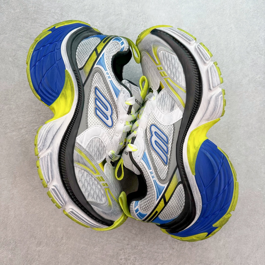 图片[3]-＃JC纯原 BALENCIAGA 10XL Sneakers 巴黎世家十二代网布系带低帮走秀复古老爹鞋 全套原纸板楦头开发 最原汁原味的灵魂版型 全鞋荧光划线卡点 胶水把控整洁度追求极致完美 每一双都是工艺品 多重QC质检 超越公司货的品控标准 实实在在的免检产品 原盒原配 正确字体电绣 粗细、位置、大小正确 侧边TPU 透气孔匹配意产原版 正确分离大底 TPU软底 原版一致大底LOGO 立体感十足 原厂皮料水洗做旧 采购原厂网纱 不含皮革 网布材料和聚氨酯 磨损效果 展现品牌对于新潮事物的热情 这款鞋子拥有巨大尺寸和醒目设计 符合当下”老爹鞋”的趋势 鞋子采用银灰配色 营造出低调而不失华丽的效果 10XL的尺码使它成为市场中最显眼的存在 适合追求个性化的人群 Balenciaga始终站在时尚前沿 此次发布的产品再次体现了他们的创新能力 尺码：35 36 37 38 39 40 41 42 43 44 45 46-选品中心