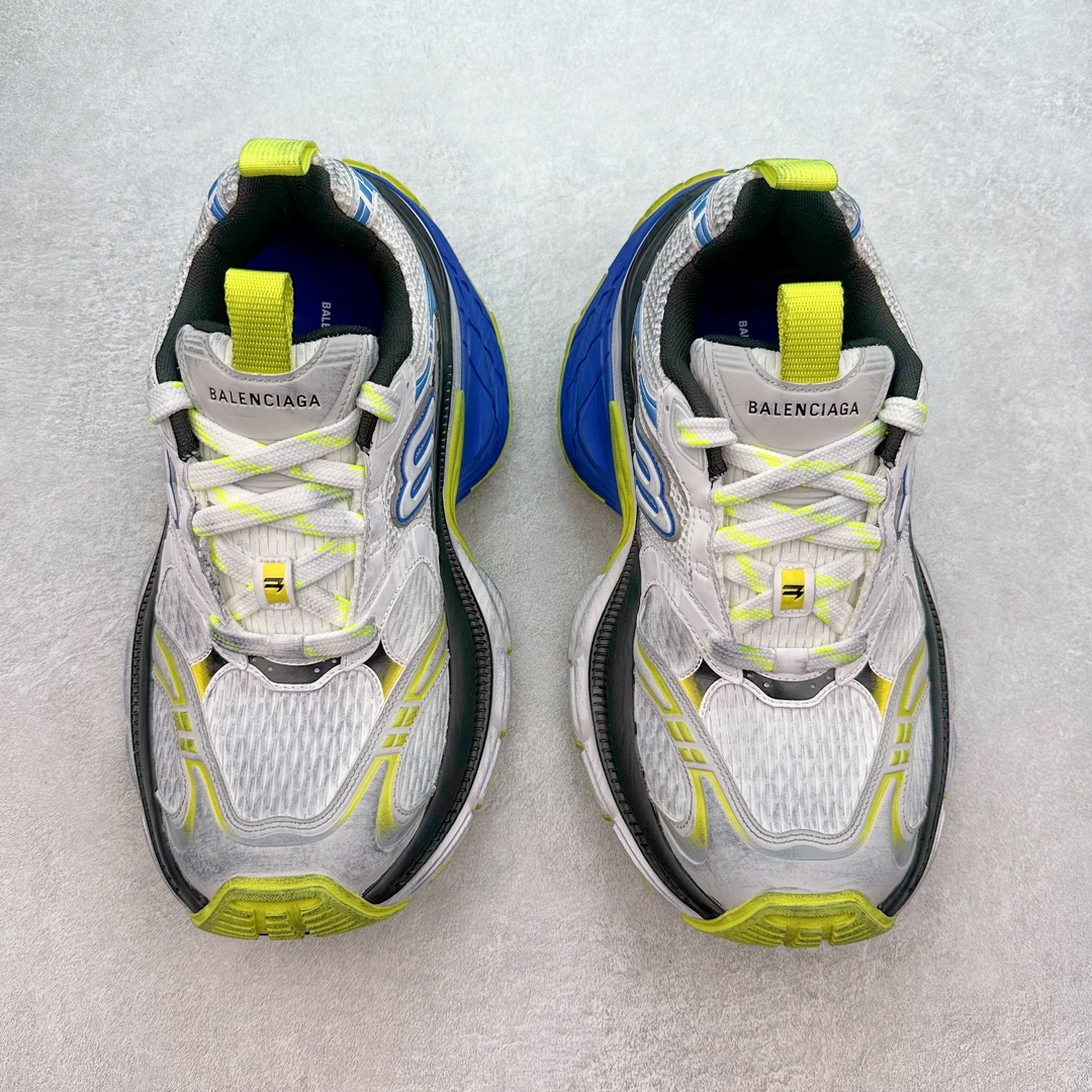 图片[2]-＃JC纯原 BALENCIAGA 10XL Sneakers 巴黎世家十二代网布系带低帮走秀复古老爹鞋 全套原纸板楦头开发 最原汁原味的灵魂版型 全鞋荧光划线卡点 胶水把控整洁度追求极致完美 每一双都是工艺品 多重QC质检 超越公司货的品控标准 实实在在的免检产品 原盒原配 正确字体电绣 粗细、位置、大小正确 侧边TPU 透气孔匹配意产原版 正确分离大底 TPU软底 原版一致大底LOGO 立体感十足 原厂皮料水洗做旧 采购原厂网纱 不含皮革 网布材料和聚氨酯 磨损效果 展现品牌对于新潮事物的热情 这款鞋子拥有巨大尺寸和醒目设计 符合当下”老爹鞋”的趋势 鞋子采用银灰配色 营造出低调而不失华丽的效果 10XL的尺码使它成为市场中最显眼的存在 适合追求个性化的人群 Balenciaga始终站在时尚前沿 此次发布的产品再次体现了他们的创新能力 尺码：35 36 37 38 39 40 41 42 43 44 45 46-选品中心