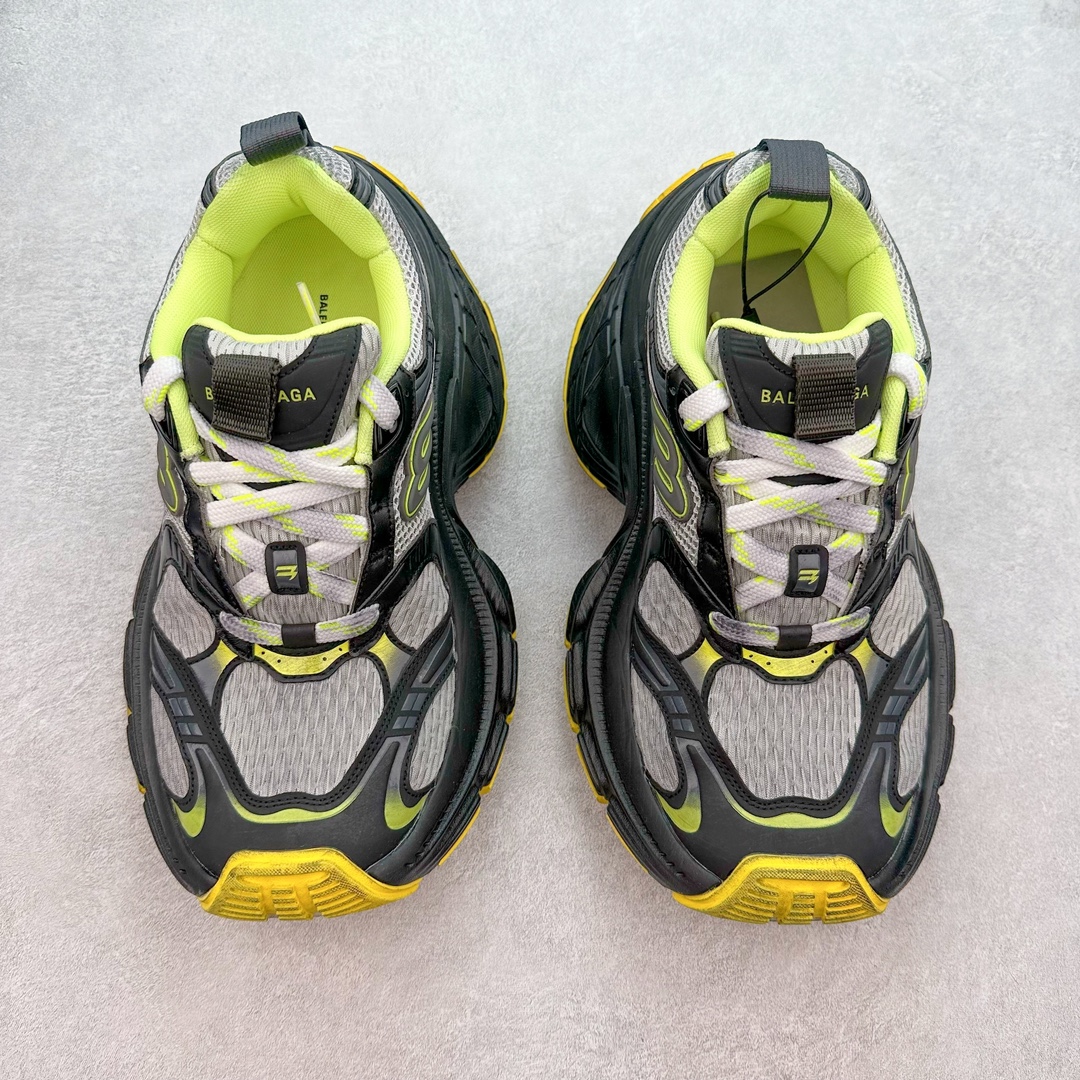 图片[2]-＃JC纯原 BALENCIAGA 10XL Sneakers 巴黎世家十二代网布系带低帮走秀复古老爹鞋 全套原纸板楦头开发 最原汁原味的灵魂版型 全鞋荧光划线卡点 胶水把控整洁度追求极致完美 每一双都是工艺品 多重QC质检 超越公司货的品控标准 实实在在的免检产品 原盒原配 正确字体电绣 粗细、位置、大小正确 侧边TPU 透气孔匹配意产原版 正确分离大底 TPU软底 原版一致大底LOGO 立体感十足 原厂皮料水洗做旧 采购原厂网纱 不含皮革 网布材料和聚氨酯 磨损效果 展现品牌对于新潮事物的热情 这款鞋子拥有巨大尺寸和醒目设计 符合当下”老爹鞋”的趋势 鞋子采用银灰配色 营造出低调而不失华丽的效果 10XL的尺码使它成为市场中最显眼的存在 适合追求个性化的人群 Balenciaga始终站在时尚前沿 此次发布的产品再次体现了他们的创新能力 尺码：35 36 37 38 39 40 41 42 43 44 45 46-选品中心