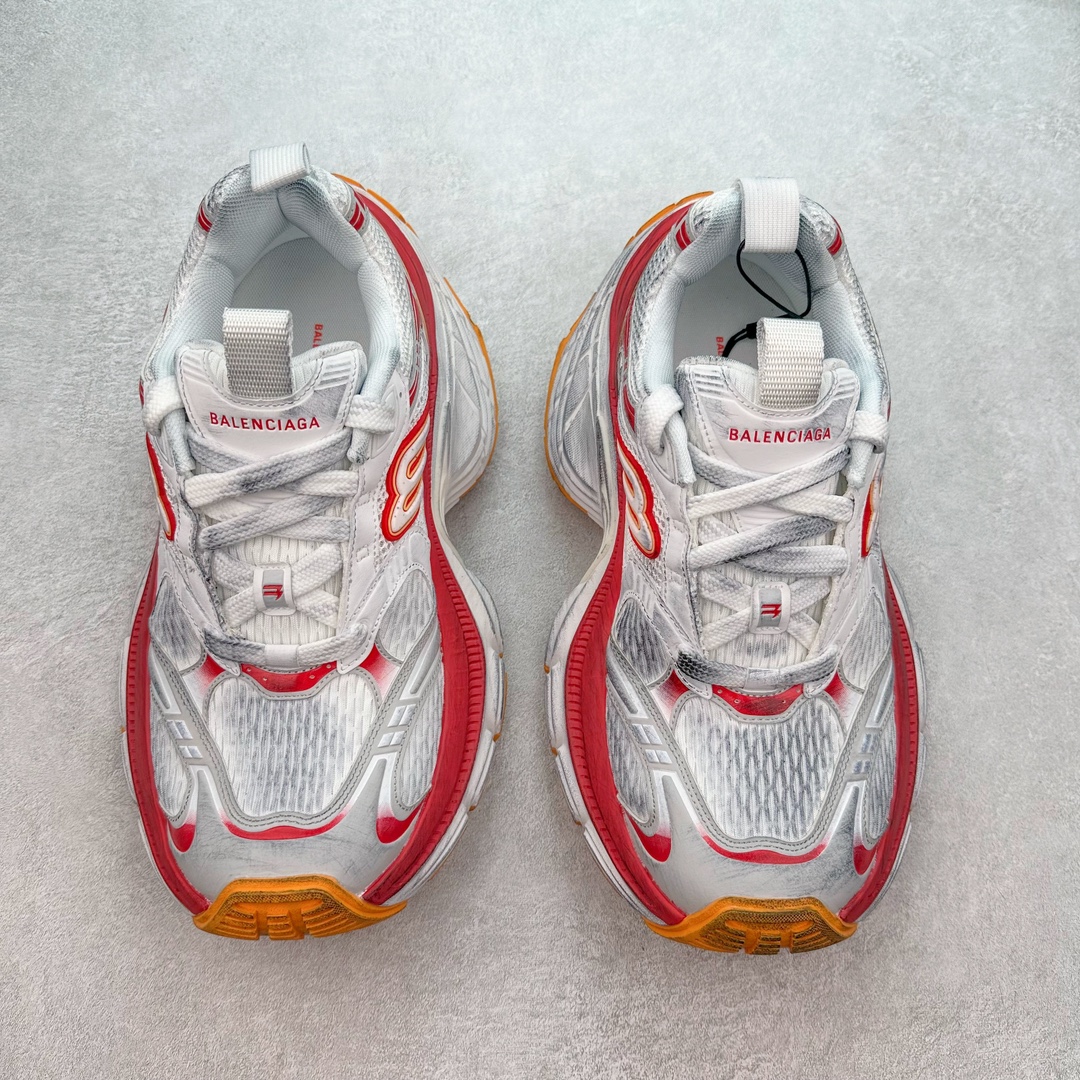 图片[2]-＃JC纯原 BALENCIAGA 10XL Sneakers 巴黎世家十二代网布系带低帮走秀复古老爹鞋 全套原纸板楦头开发 最原汁原味的灵魂版型 全鞋荧光划线卡点 胶水把控整洁度追求极致完美 每一双都是工艺品 多重QC质检 超越公司货的品控标准 实实在在的免检产品 原盒原配 正确字体电绣 粗细、位置、大小正确 侧边TPU 透气孔匹配意产原版 正确分离大底 TPU软底 原版一致大底LOGO 立体感十足 原厂皮料水洗做旧 采购原厂网纱 不含皮革 网布材料和聚氨酯 磨损效果 展现品牌对于新潮事物的热情 这款鞋子拥有巨大尺寸和醒目设计 符合当下”老爹鞋”的趋势 鞋子采用银灰配色 营造出低调而不失华丽的效果 10XL的尺码使它成为市场中最显眼的存在 适合追求个性化的人群 Balenciaga始终站在时尚前沿 此次发布的产品再次体现了他们的创新能力 尺码：35 36 37 38 39 40 41 42 43 44 45 46-选品中心