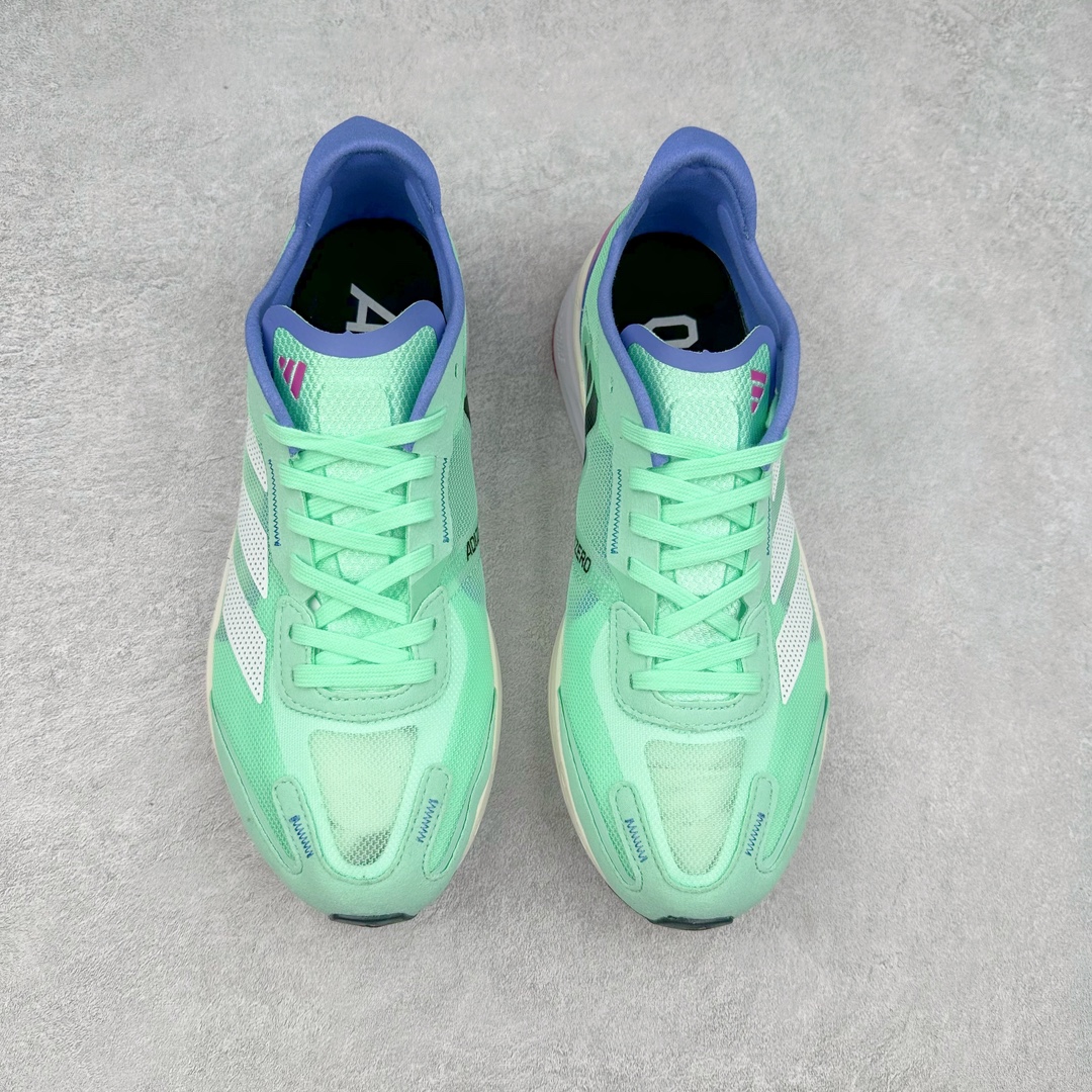 图片[2]-AD Adizero Boston 12 波士顿夏季透气网眼竞速跑鞋 延续爪型玻璃纤维推进系统 进化为全掌式的ENERGY RODS 2.0 从脚跟到脚趾的一体成形设计 强化整体推进力 提升速度表现 升级透气鞋面更具支撑性 利用ENGINEERED MESH技术进行不同密度织纹 强化支撑性 更使用50%以上的回收材料製成 减低塑料浪费 此外变薄的鞋舌为前掌提供更多空间 提供跑者更好的穿着感受 马牌轮胎大底耐磨性佳 大底全掌采用耐磨的Continental马牌轮胎大底 在各种环境下保有良好抓地力 货号：HQ3696 尺码：36 36.5 37 38 38.5 39 40 40.5 41 42 42.5 43 44 44.5 45-选品中心