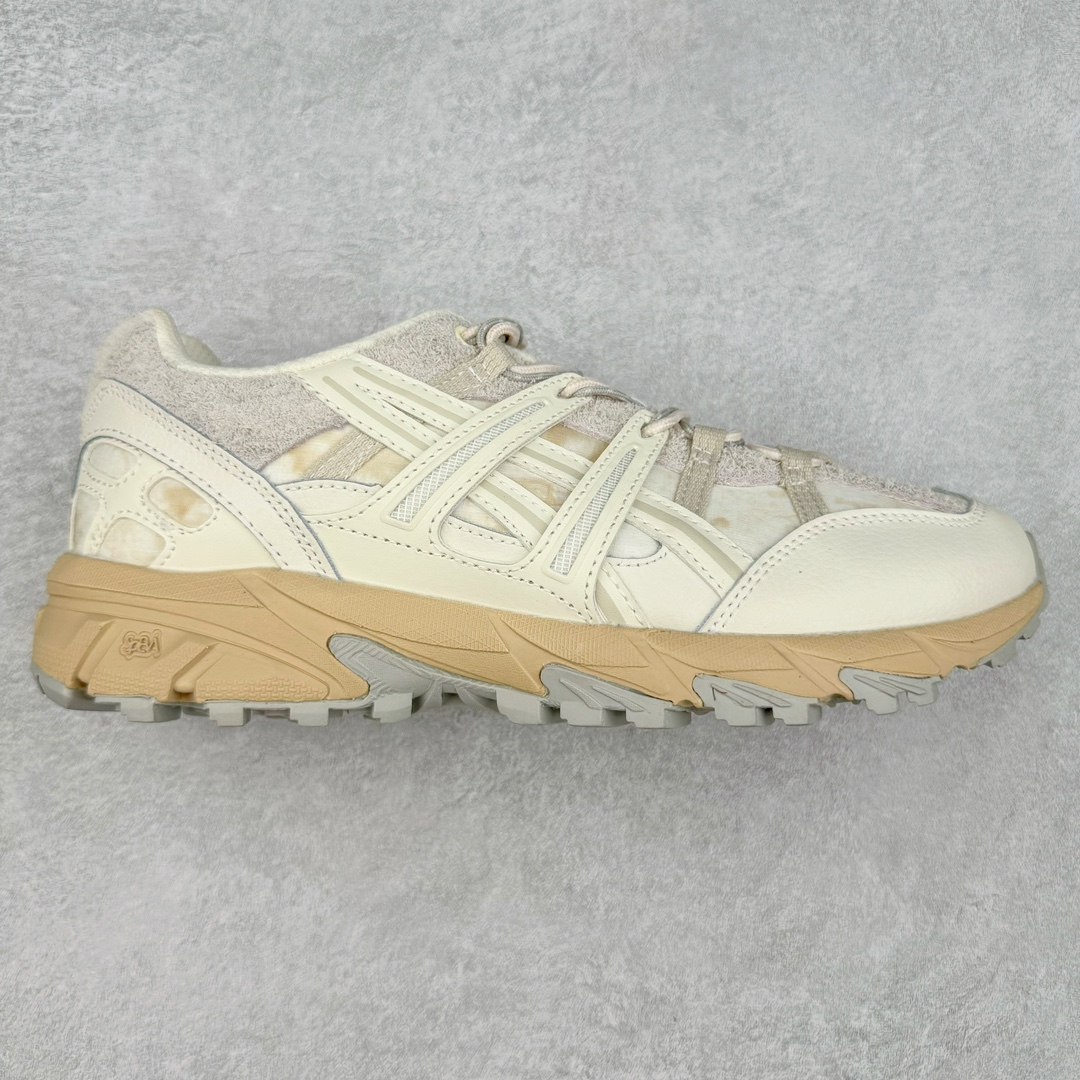 ASICS GEL-Sonoma 15-50 亚瑟士系列山系风户外低帮休闲运动跑步鞋 ASICS发布的GEL-SONOMA 15-50系列新品，从外形来看，兼具潮流感和越来越火的户外机能风，无论是配色还是性能，感觉牢牢抓住了年轻一代的心。这款鞋从设计、科技到配色多方位把握户外所需元素，鞋面采用专为户外竞技跑步设计的15-50经典越野竞技鞋，并融合前两代GEL-SONOMA越野鞋。升级后的GEL-SONOMA 15-50以分层后跟设计大幅提升了鞋款耐磨性，满足了日常穿着、城市徒步和登山远足多功能场景需求。鞋子用到的核心科技是GEL缓震胶与SpEVA科技中底，带来出色缓冲性能和防滑能力。在外形设计上，硬朗的轮廓与机能感线条加持，使GEL-SONOMA 15-50具备突出的户外风格，配色也十分迎合时下流行的山系风，选用多色块拼接，潮流感满满。尺码：36 37 37.5 38 39 39.5 40 40.5 41.5 42 42.5 43.5 44 45-选品中心