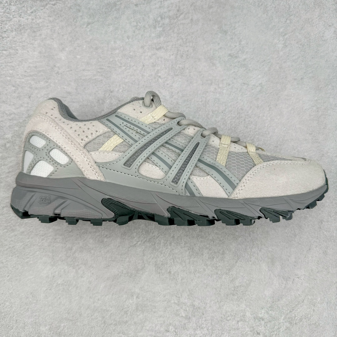 图片[5]-ASICS GEL-Sonoma 15-50 亚瑟士系列山系风户外低帮休闲运动跑步鞋 ASICS发布的GEL-SONOMA 15-50系列新品，从外形来看，兼具潮流感和越来越火的户外机能风，无论是配色还是性能，感觉牢牢抓住了年轻一代的心。这款鞋从设计、科技到配色多方位把握户外所需元素，鞋面采用专为户外竞技跑步设计的15-50经典越野竞技鞋，并融合前两代GEL-SONOMA越野鞋。升级后的GEL-SONOMA 15-50以分层后跟设计大幅提升了鞋款耐磨性，满足了日常穿着、城市徒步和登山远足多功能场景需求。鞋子用到的核心科技是GEL缓震胶与SpEVA科技中底，带来出色缓冲性能和防滑能力。在外形设计上，硬朗的轮廓与机能感线条加持，使GEL-SONOMA 15-50具备突出的户外风格，配色也十分迎合时下流行的山系风，选用多色块拼接，潮流感满满。尺码：36 37 37.5 38 39 39.5 40 40.5 41.5 42 42.5 43.5 44 45-选品中心