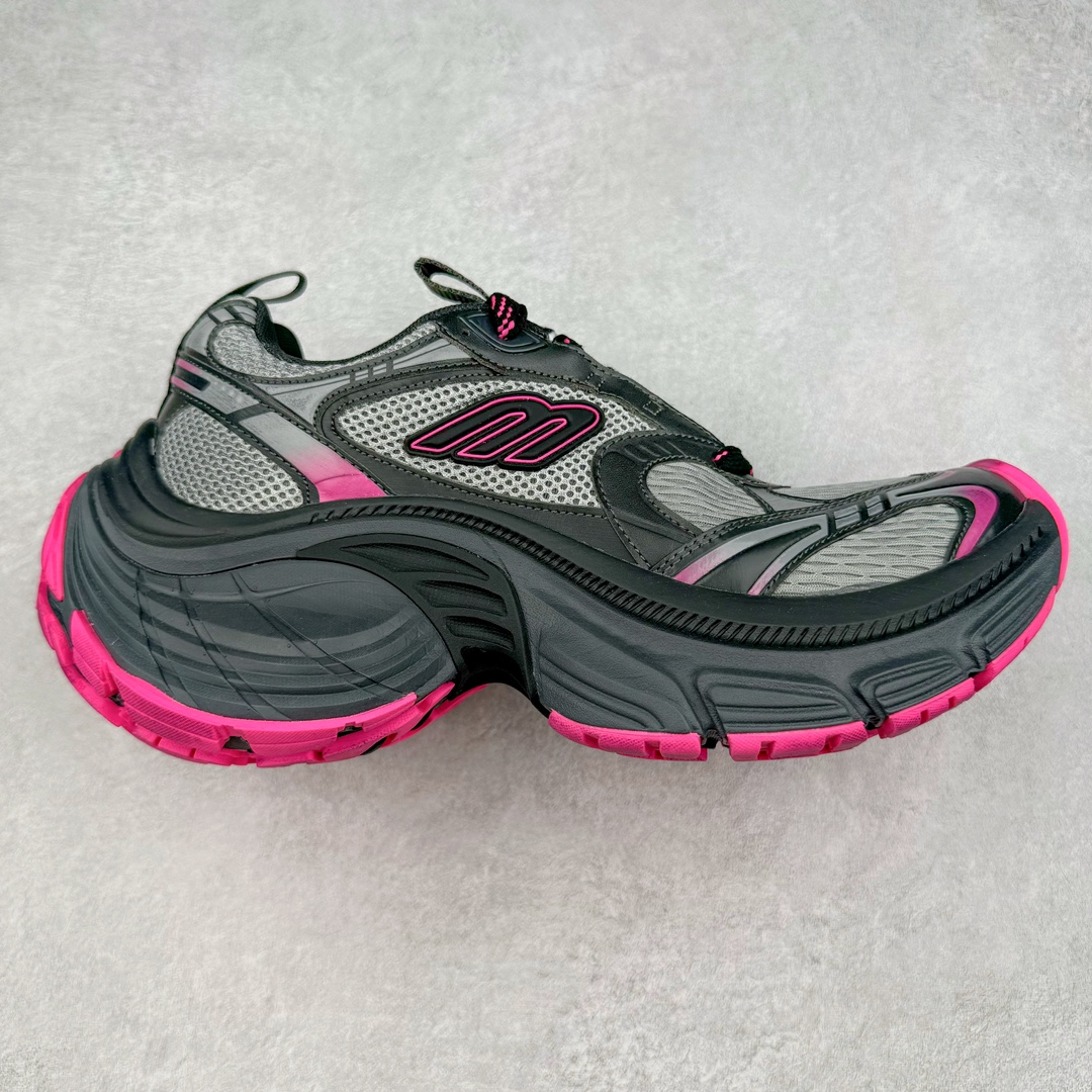 ＃JC纯原 BALENCIAGA 10XL Sneakers 巴黎世家十二代网布系带低帮走秀复古老爹鞋 全套原纸板楦头开发 最原汁原味的灵魂版型 全鞋荧光划线卡点 胶水把控整洁度追求极致完美 每一双都是工艺品 多重QC质检 超越公司货的品控标准 实实在在的免检产品 原盒原配 正确字体电绣 粗细、位置、大小正确 侧边TPU 透气孔匹配意产原版 正确分离大底 TPU软底 原版一致大底LOGO 立体感十足 原厂皮料水洗做旧 采购原厂网纱 不含皮革 网布材料和聚氨酯 磨损效果 展现品牌对于新潮事物的热情 这款鞋子拥有巨大尺寸和醒目设计 符合当下”老爹鞋”的趋势 鞋子采用银灰配色 营造出低调而不失华丽的效果 10XL的尺码使它成为市场中最显眼的存在 适合追求个性化的人群 Balenciaga始终站在时尚前沿 此次发布的产品再次体现了他们的创新能力 尺码：35 36 37 38 39 40 41 42 43 44 45 46-选品中心