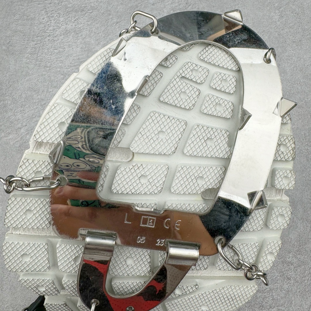 图片[14]-＃JC纯原 BALENCIAGA 3XL Sneakers 巴黎世家十代冰爪加绒版系带低帮走秀复古老爹鞋 配套套现全码福利开炸 长期补货价格一步到位 市场中端王者 欢迎对比 实力大厂成熟流水线出品 品控完美 免检产品 新配色陆续开发 全套原纸板楦头开发 完美版型 鞋头边缘和后帮徽标 鞋面和后跟凸印尺码 鞋舌 3XL 橡胶品牌标识和反光细节 鞋帮拉袢和鞋舌拉祥 配反光细节 备用鞋带在鞋履前侧 可在穿着前取下 便于不同造型搭配 注意运费超重 偏大一码 尺码：35 36 37 38 39 40 41 42 43 44 45 46-选品中心