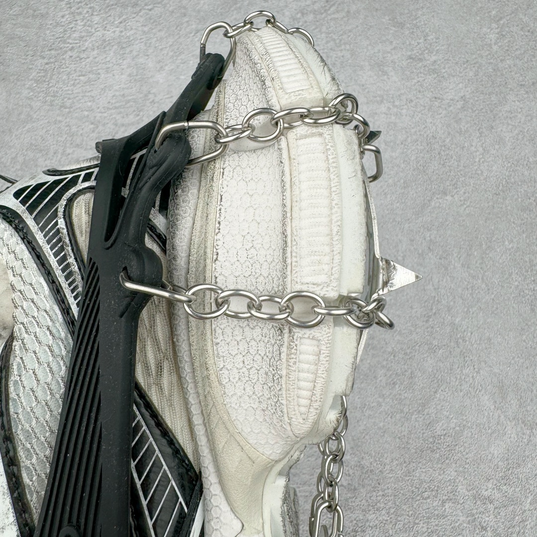 图片[13]-＃JC纯原 BALENCIAGA 3XL Sneakers 巴黎世家十代冰爪加绒版系带低帮走秀复古老爹鞋 配套套现全码福利开炸 长期补货价格一步到位 市场中端王者 欢迎对比 实力大厂成熟流水线出品 品控完美 免检产品 新配色陆续开发 全套原纸板楦头开发 完美版型 鞋头边缘和后帮徽标 鞋面和后跟凸印尺码 鞋舌 3XL 橡胶品牌标识和反光细节 鞋帮拉袢和鞋舌拉祥 配反光细节 备用鞋带在鞋履前侧 可在穿着前取下 便于不同造型搭配 注意运费超重 偏大一码 尺码：35 36 37 38 39 40 41 42 43 44 45 46-选品中心