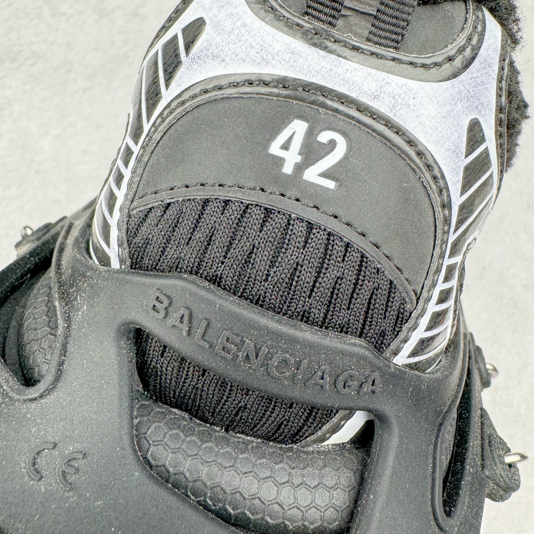 图片[11]-＃JC纯原 BALENCIAGA 3XL Sneakers 巴黎世家十代冰爪加绒版系带低帮走秀复古老爹鞋 配套套现全码福利开炸 长期补货价格一步到位 市场中端王者 欢迎对比 实力大厂成熟流水线出品 品控完美 免检产品 新配色陆续开发 全套原纸板楦头开发 完美版型 鞋头边缘和后帮徽标 鞋面和后跟凸印尺码 鞋舌 3XL 橡胶品牌标识和反光细节 鞋帮拉袢和鞋舌拉祥 配反光细节 备用鞋带在鞋履前侧 可在穿着前取下 便于不同造型搭配 注意运费超重 偏大一码 尺码：35 36 37 38 39 40 41 42 43 44 45 46-选品中心