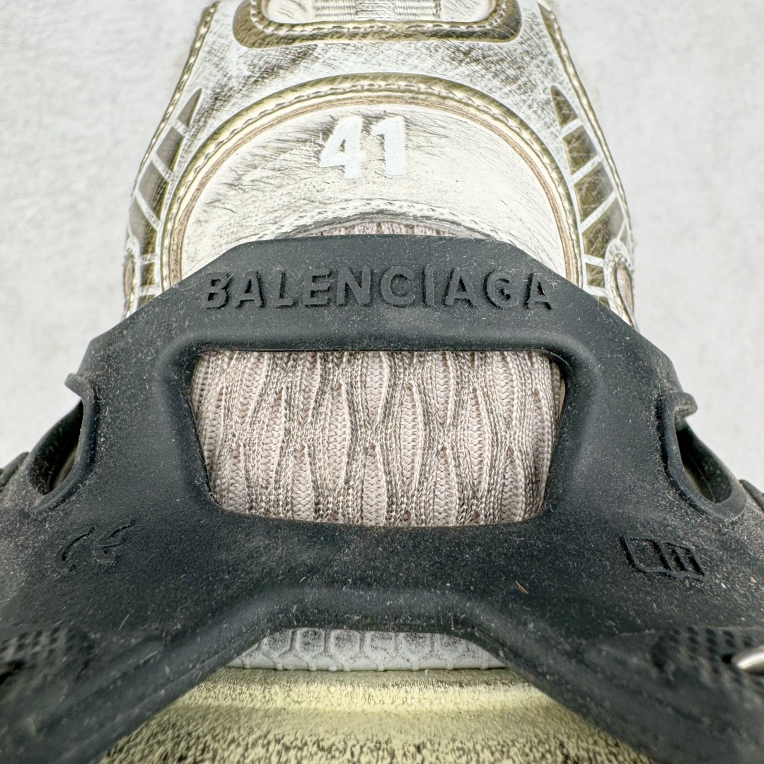 图片[11]-＃JC纯原 BALENCIAGA 3XL Sneakers 巴黎世家十代冰爪加绒版系带低帮走秀复古老爹鞋 配套套现全码福利开炸 长期补货价格一步到位 市场中端王者 欢迎对比 实力大厂成熟流水线出品 品控完美 免检产品 新配色陆续开发 全套原纸板楦头开发 完美版型 鞋头边缘和后帮徽标 鞋面和后跟凸印尺码 鞋舌 3XL 橡胶品牌标识和反光细节 鞋帮拉袢和鞋舌拉祥 配反光细节 备用鞋带在鞋履前侧 可在穿着前取下 便于不同造型搭配 注意运费超重 偏大一码 尺码：35 36 37 38 39 40 41 42 43 44 45 46-选品中心