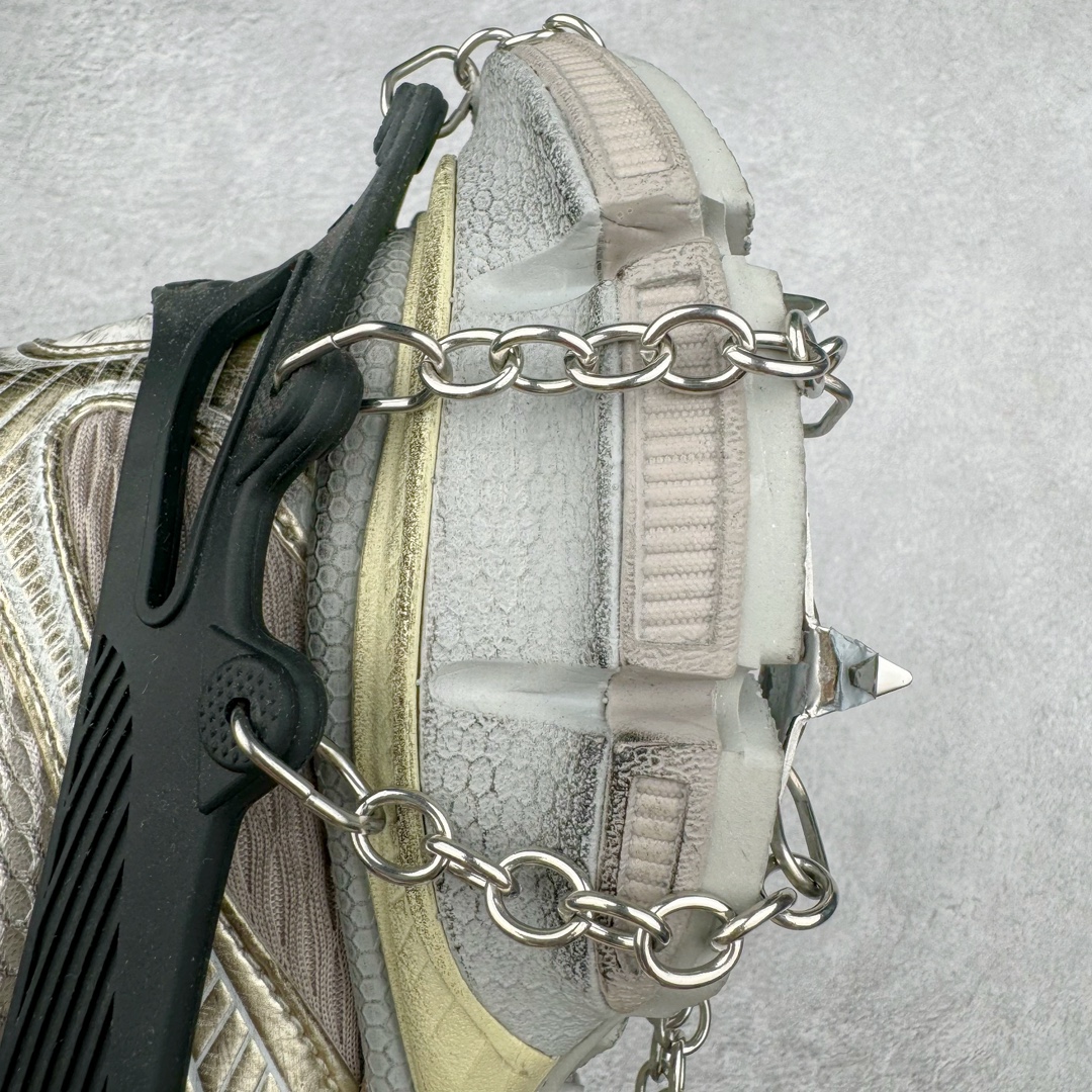 图片[19]-＃JC纯原 BALENCIAGA 3XL Sneakers 巴黎世家十代冰爪加绒版系带低帮走秀复古老爹鞋 配套套现全码福利开炸 长期补货价格一步到位 市场中端王者 欢迎对比 实力大厂成熟流水线出品 品控完美 免检产品 新配色陆续开发 全套原纸板楦头开发 完美版型 鞋头边缘和后帮徽标 鞋面和后跟凸印尺码 鞋舌 3XL 橡胶品牌标识和反光细节 鞋帮拉袢和鞋舌拉祥 配反光细节 备用鞋带在鞋履前侧 可在穿着前取下 便于不同造型搭配 注意运费超重 偏大一码 尺码：35 36 37 38 39 40 41 42 43 44 45 46-选品中心