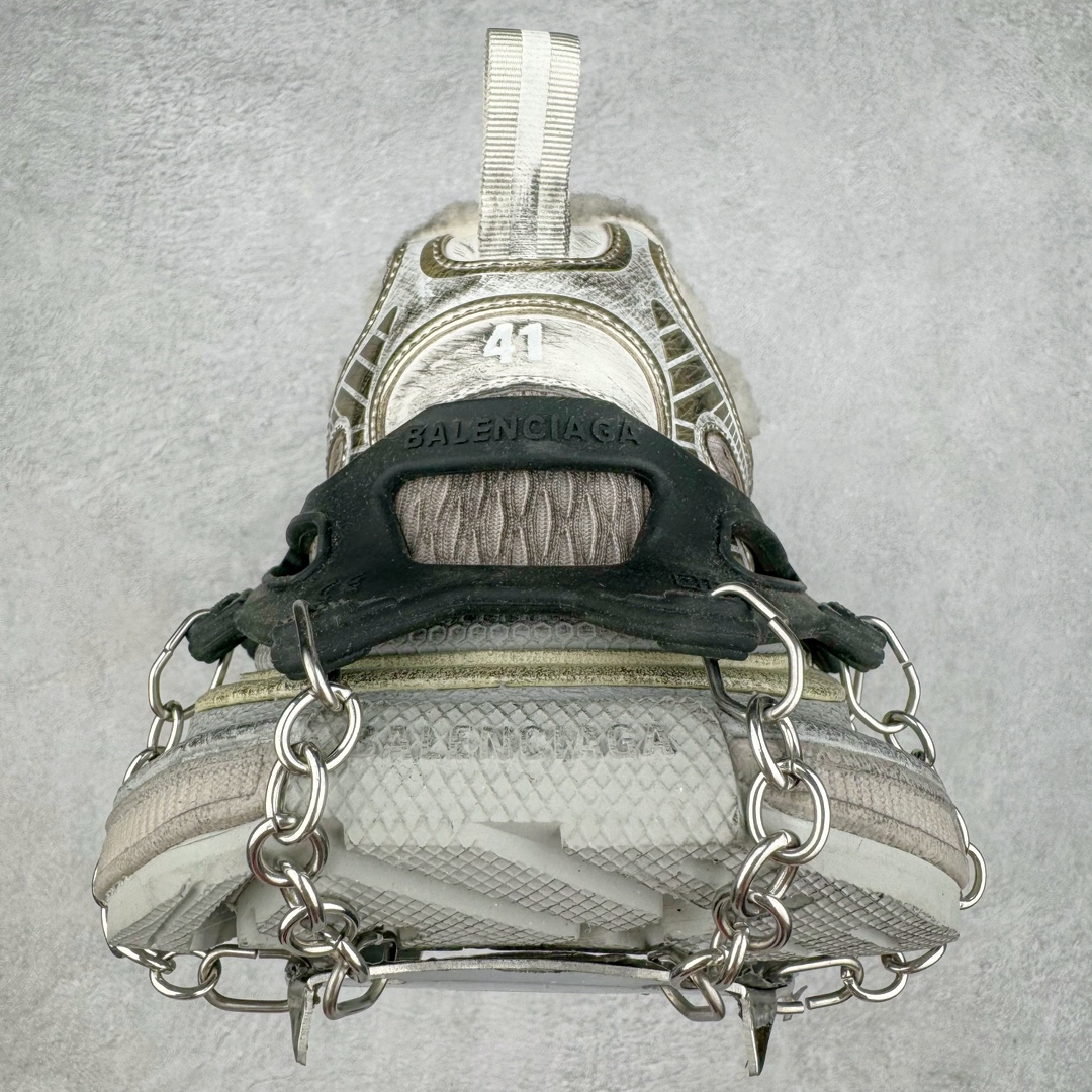 图片[8]-＃JC纯原 BALENCIAGA 3XL Sneakers 巴黎世家十代冰爪加绒版系带低帮走秀复古老爹鞋 配套套现全码福利开炸 长期补货价格一步到位 市场中端王者 欢迎对比 实力大厂成熟流水线出品 品控完美 免检产品 新配色陆续开发 全套原纸板楦头开发 完美版型 鞋头边缘和后帮徽标 鞋面和后跟凸印尺码 鞋舌 3XL 橡胶品牌标识和反光细节 鞋帮拉袢和鞋舌拉祥 配反光细节 备用鞋带在鞋履前侧 可在穿着前取下 便于不同造型搭配 注意运费超重 偏大一码 尺码：35 36 37 38 39 40 41 42 43 44 45 46-选品中心