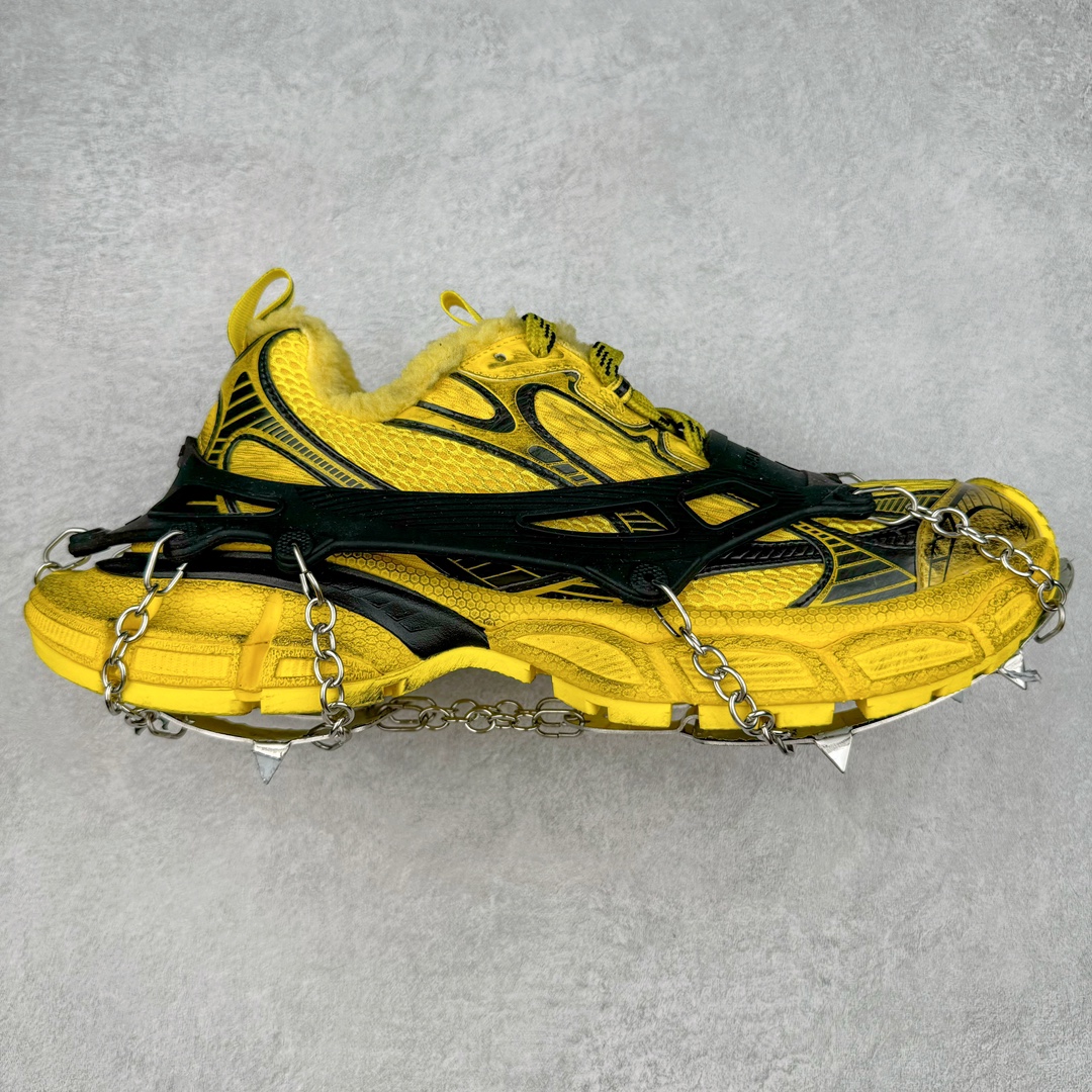 ＃JC纯原 BALENCIAGA 3XL Sneakers 巴黎世家十代冰爪加绒版系带低帮走秀复古老爹鞋 配套套现全码福利开炸 长期补货价格一步到位 市场中端王者 欢迎对比 实力大厂成熟流水线出品 品控完美 免检产品 新配色陆续开发 全套原纸板楦头开发 完美版型 鞋头边缘和后帮徽标 鞋面和后跟凸印尺码 鞋舌 3XL 橡胶品牌标识和反光细节 鞋帮拉袢和鞋舌拉祥 配反光细节 备用鞋带在鞋履前侧 可在穿着前取下 便于不同造型搭配 注意运费超重 偏大一码 尺码：35 36 37 38 39 40 41 42 43 44 45 46-选品中心