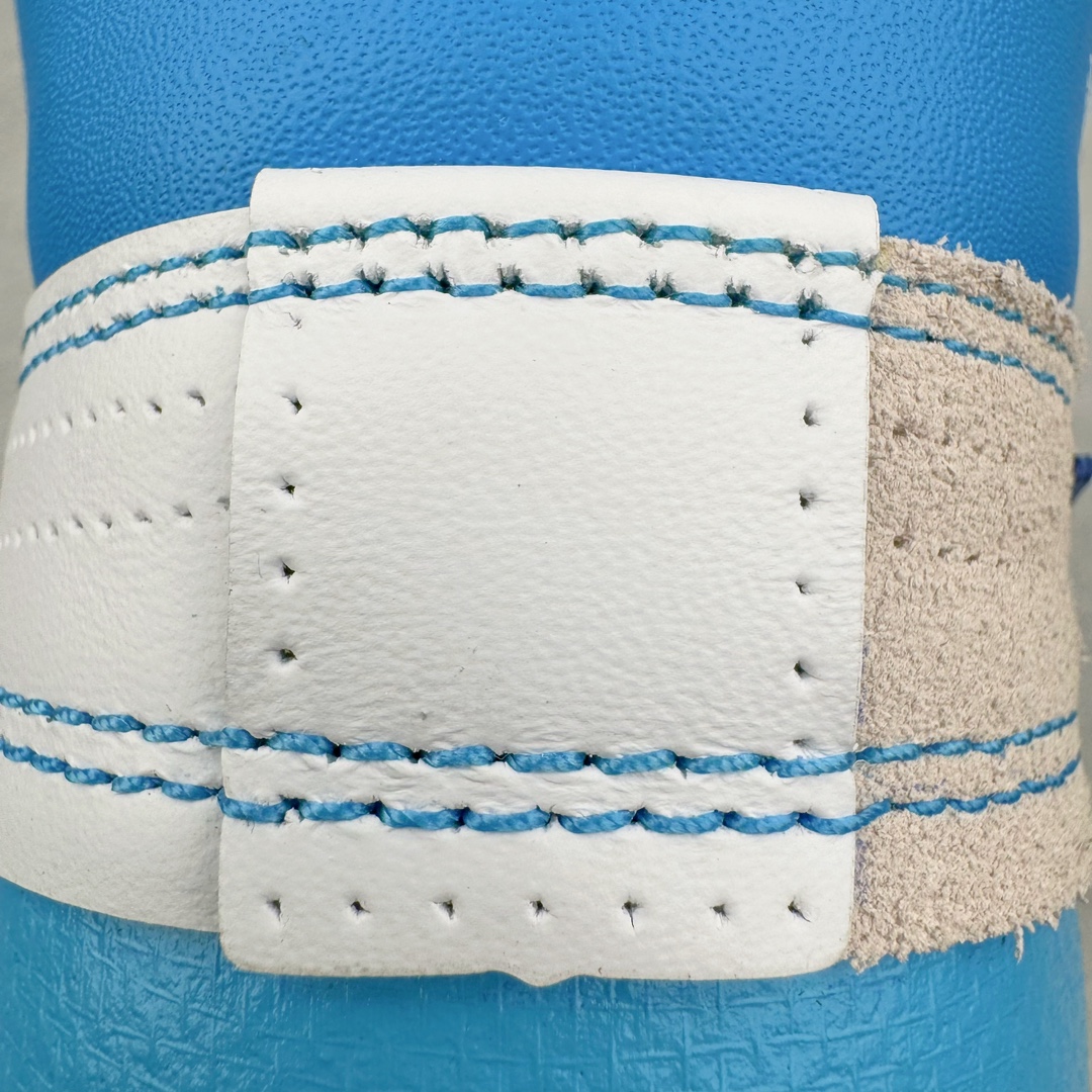 图片[18]-＃纯原 OFF-WHITE x Air Jordan AJ1 Retro High OW联名北卡蓝 AQ0818-148 外贸特供 原楦原纸板开发 极致一眼正品既视感 原厂皮料 原厂拉帮工艺 全部采用原厂电脑车 针距 边距完全同步原鞋 特供皮料一致原鞋 鞋面清洁度最高QC检验标准 控制溢胶 飞翼3D高频深度立体 鞋盒、防尘纸 均采购来自原厂 尺码：40.5 41 42 42.5 43 44 44.5 45 46 47.5-选品中心